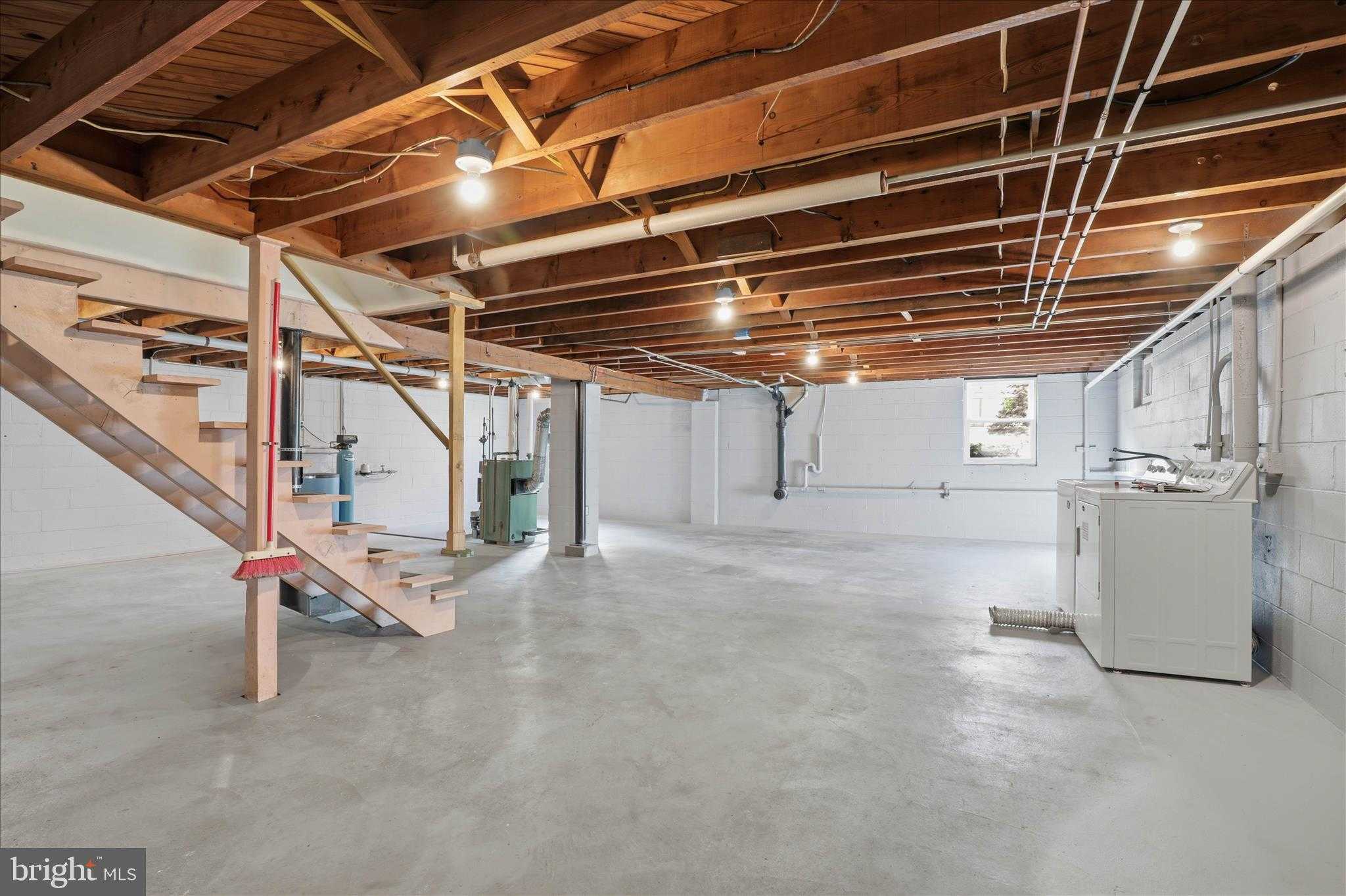 216 N Pitt St photo 30