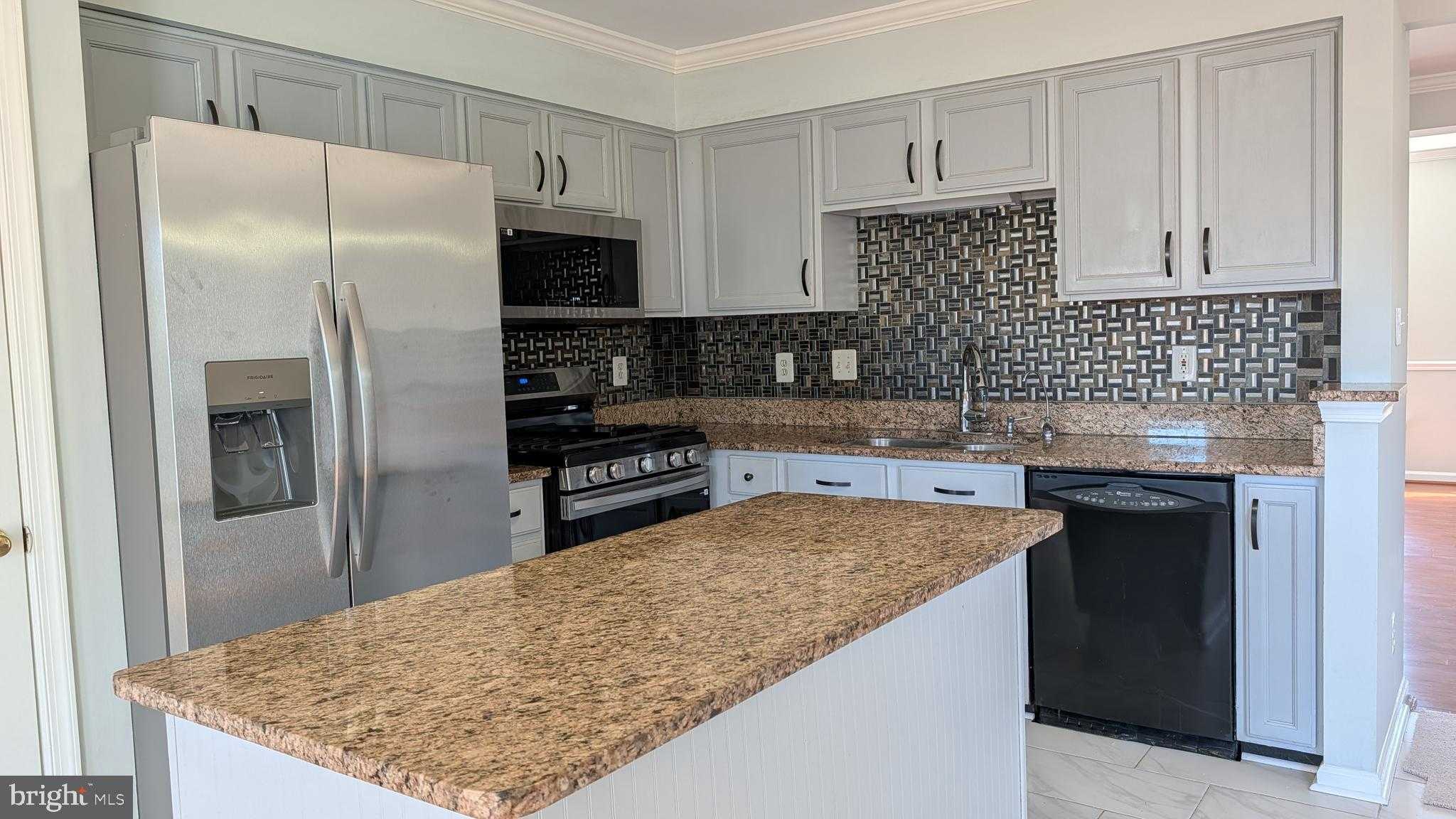 12751 Silvia Loop photo 20