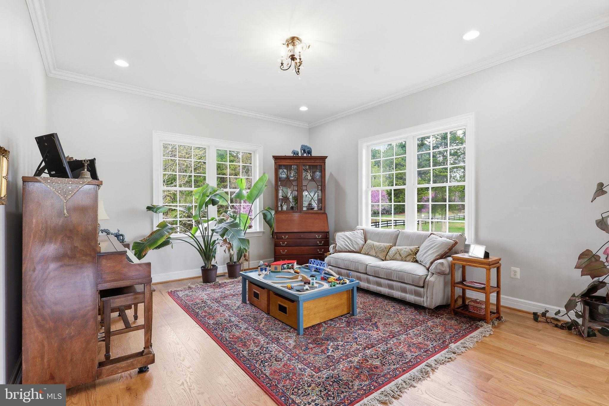 21 Meridan Ln photo 30