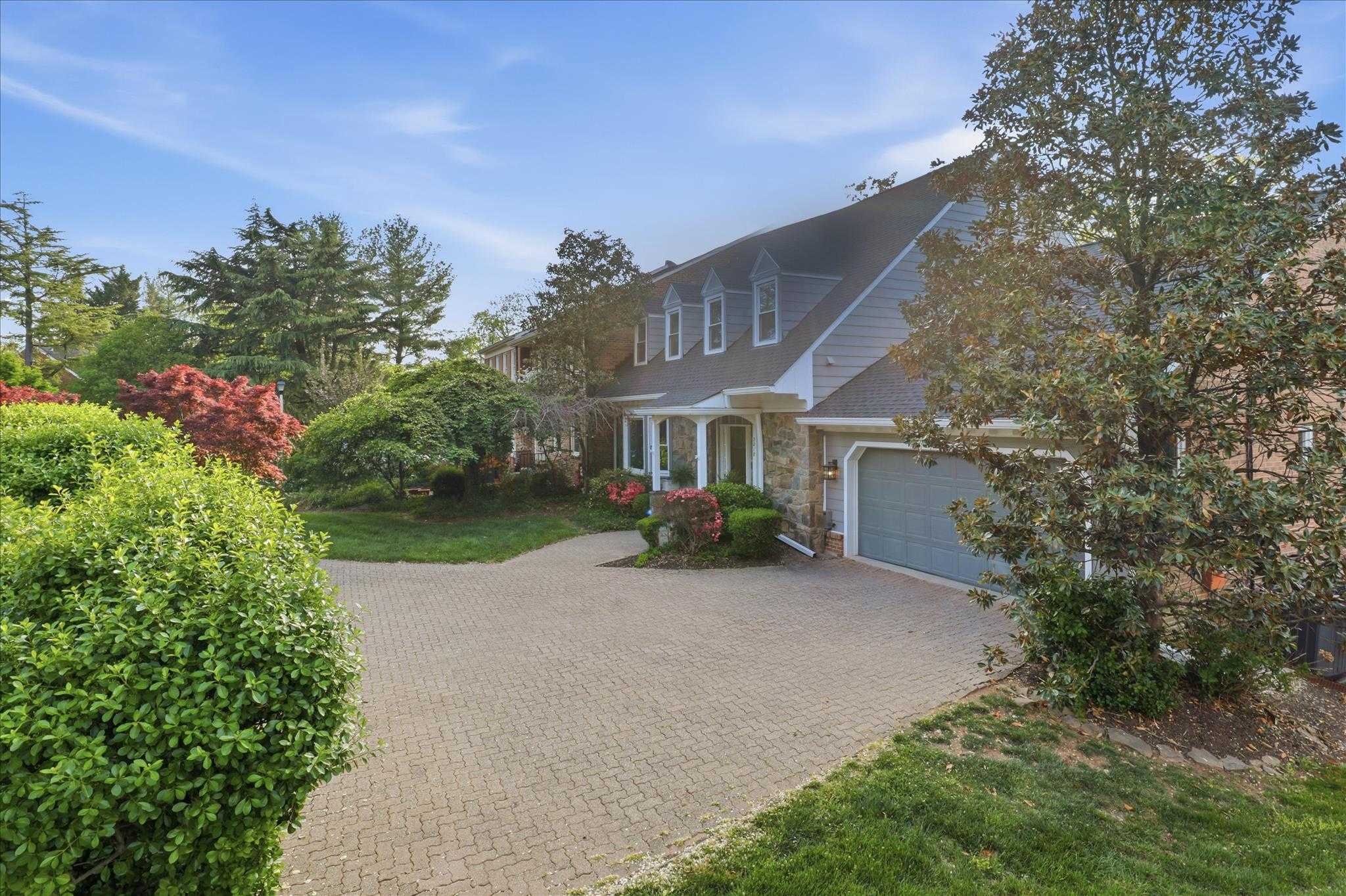 3818 N Tazewell St photo 2