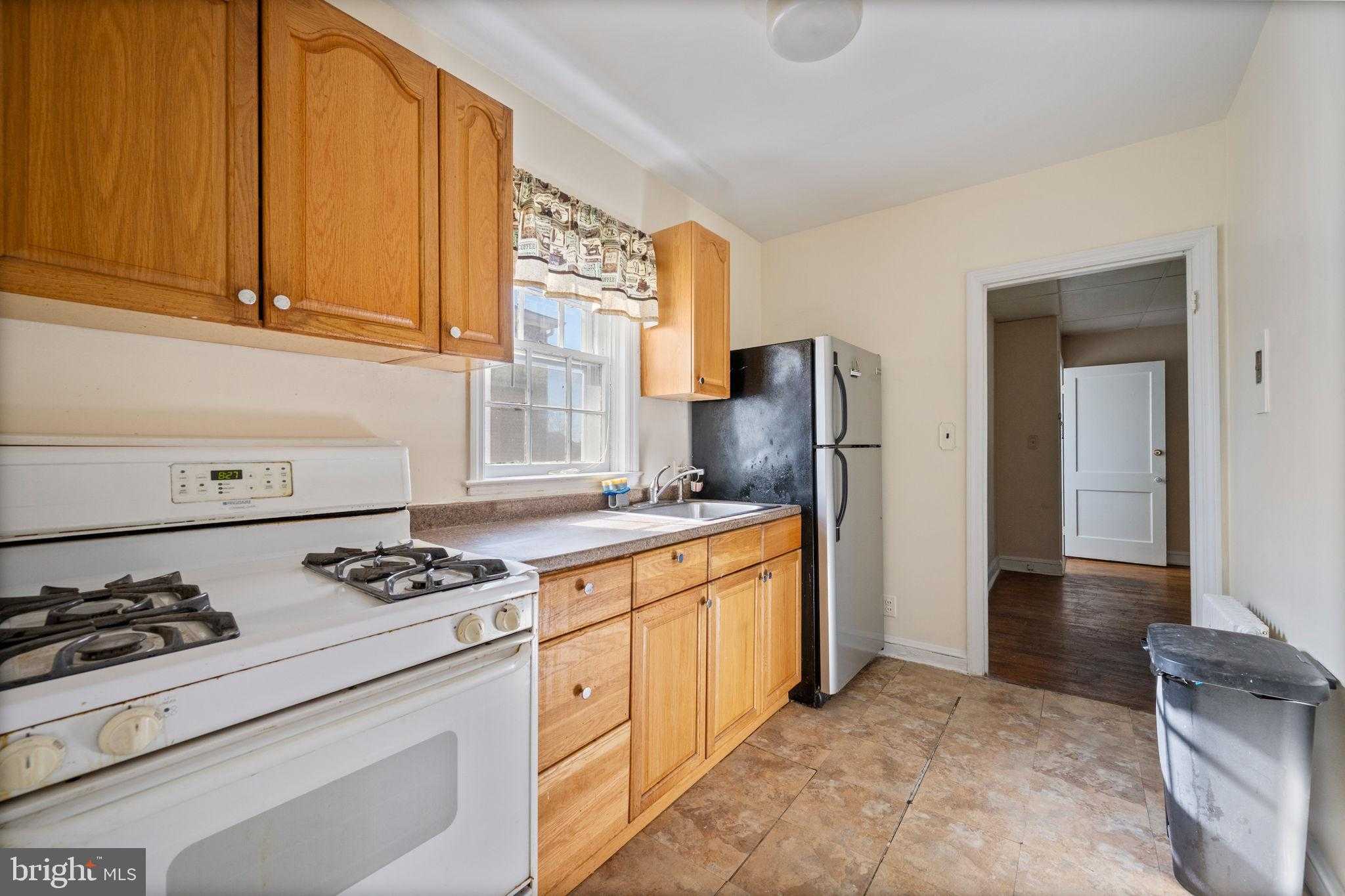 2910 Clearview Ave photo 5