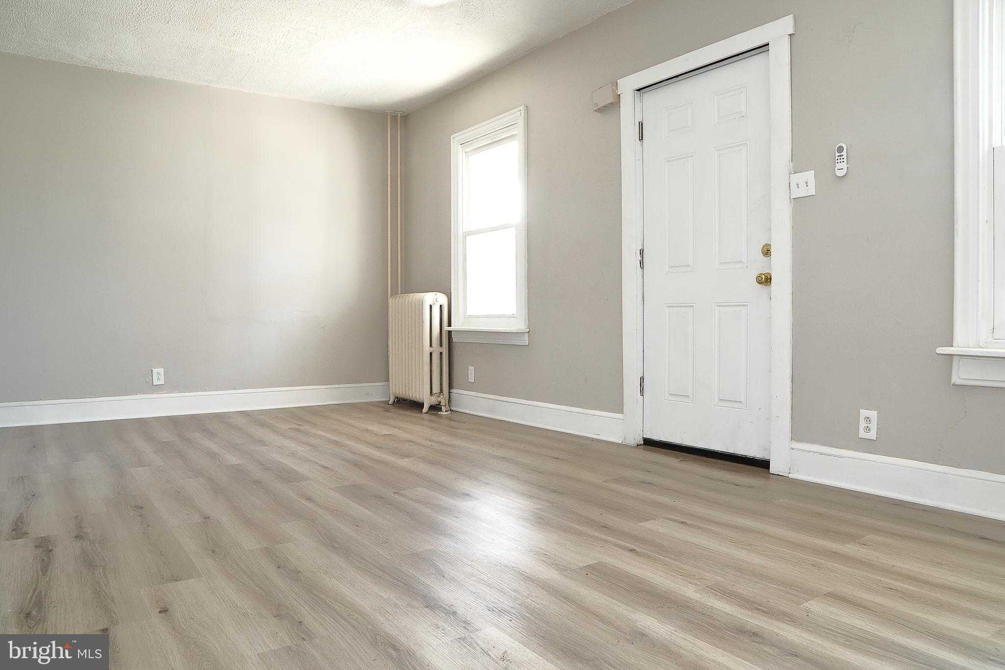 875 E Prospect St photo 5