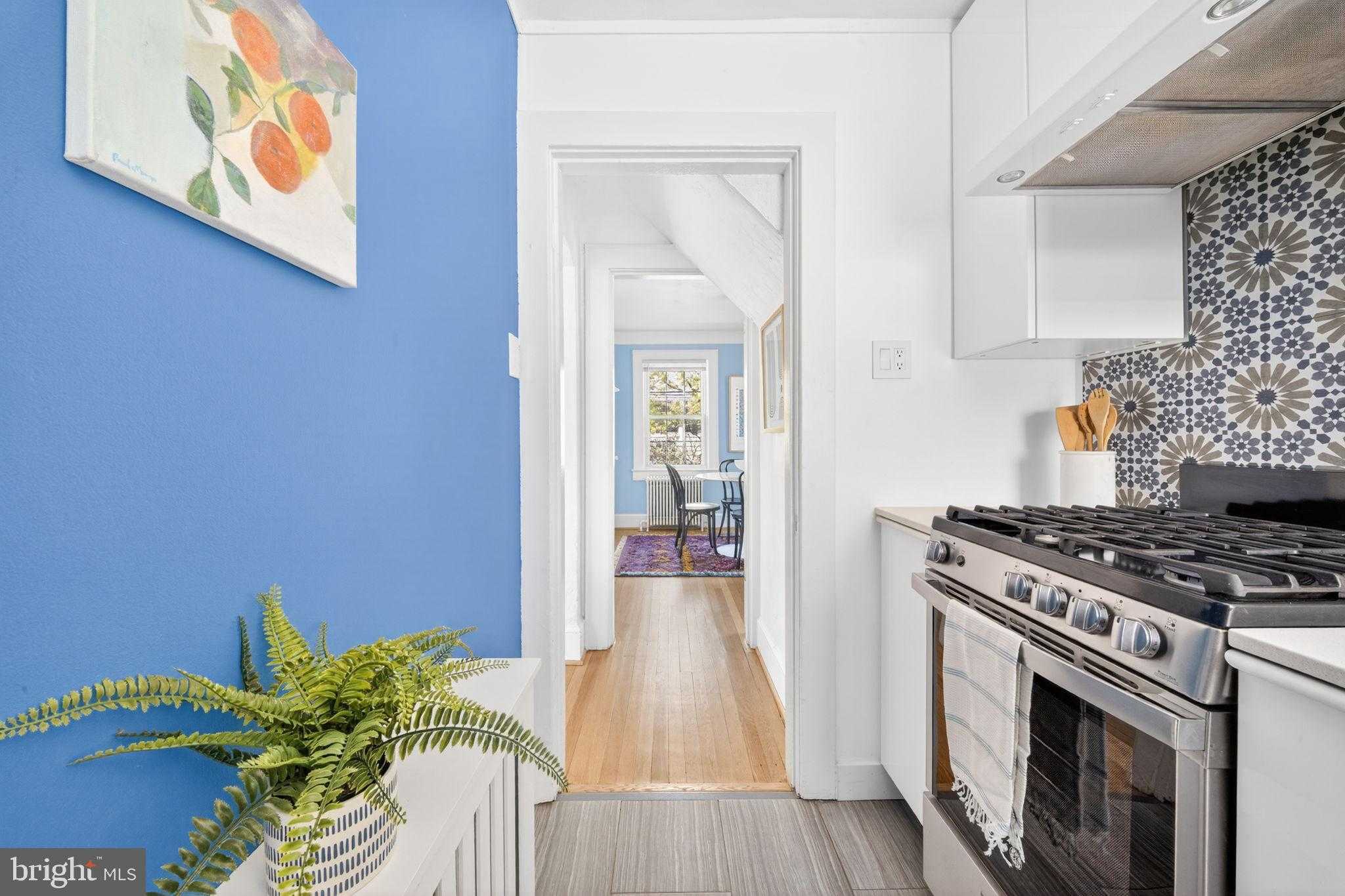 213 S Edgewood St photo 11