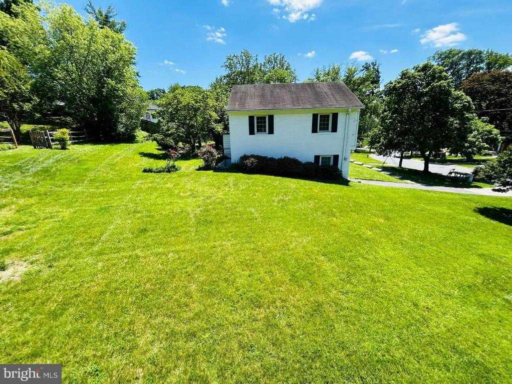 7805 Fulbright CT photo 3