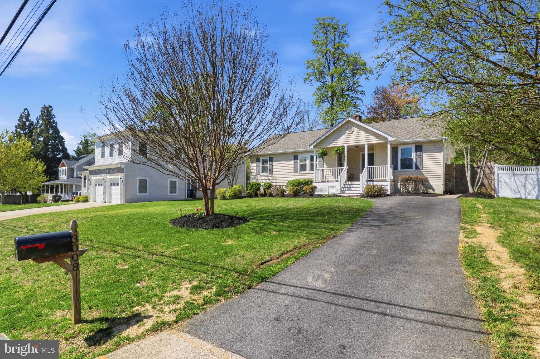 3008 Fairmont St photo 2