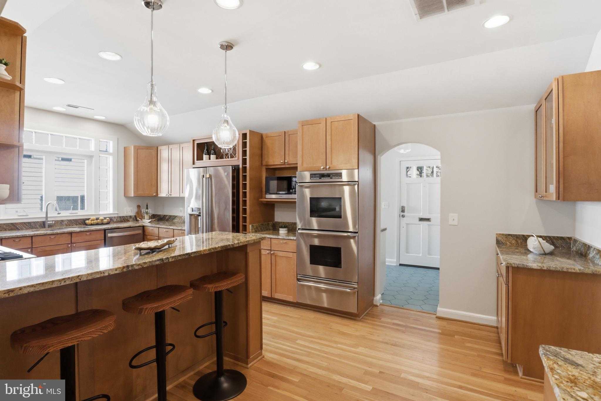 3008 Fairmont St photo 6