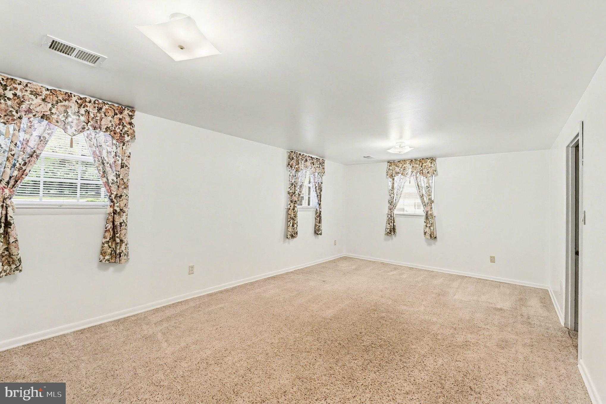 804 White Ave photo 17