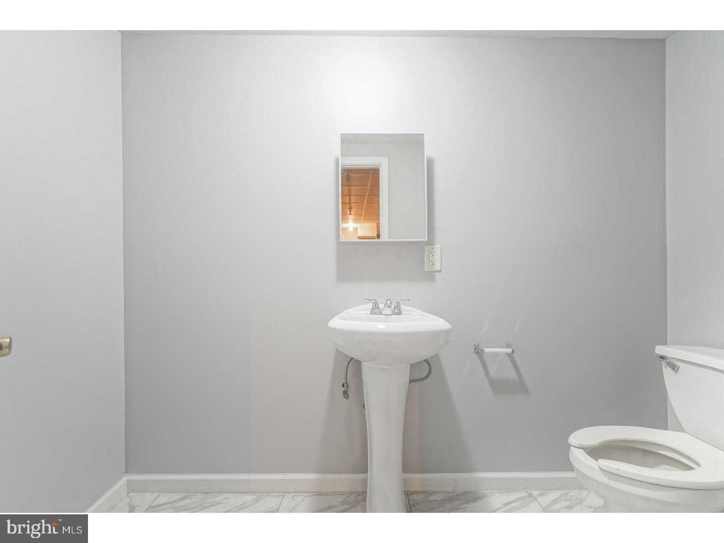 2118 S Lambert St photo 19