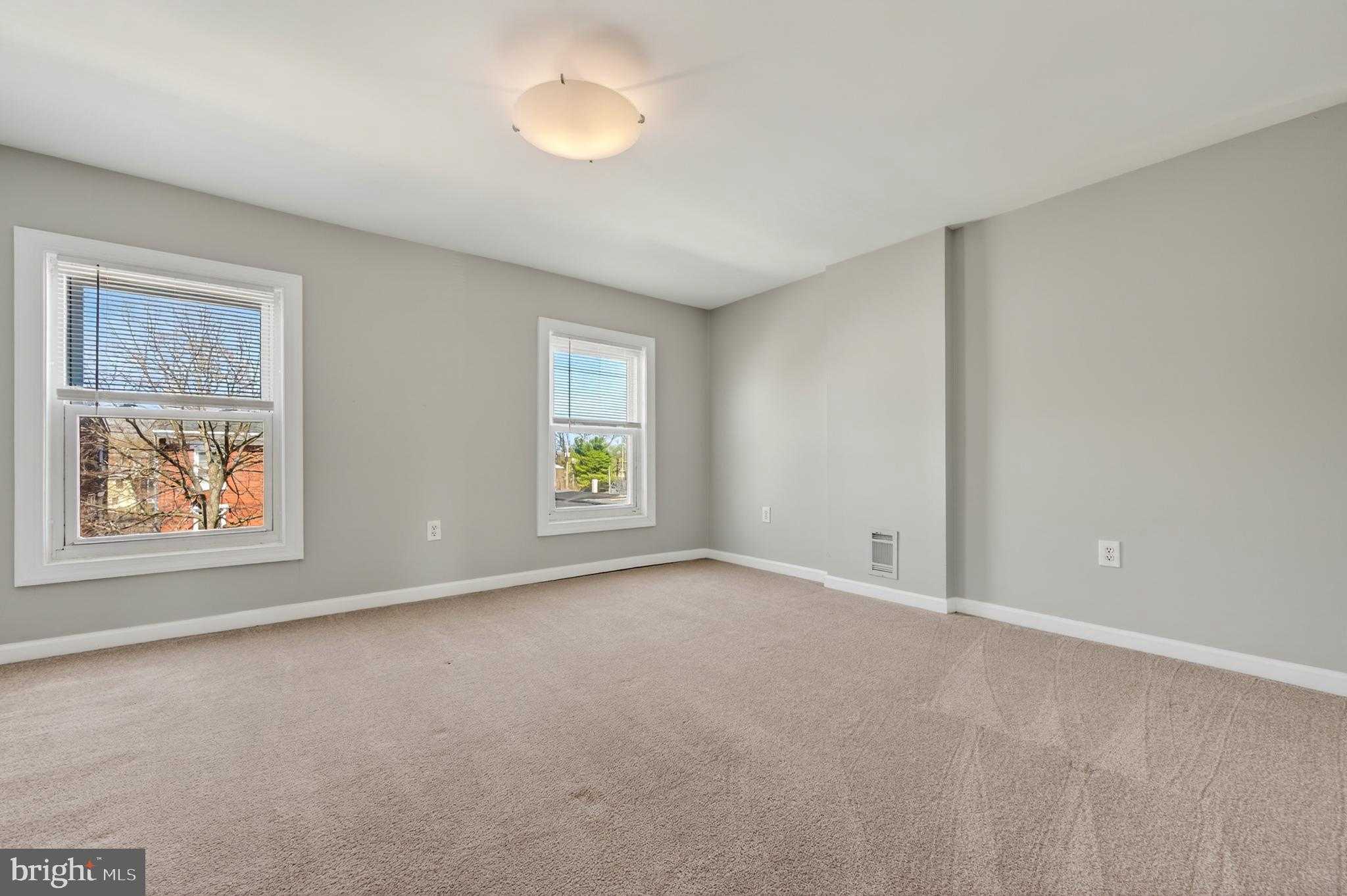 138 Magnolia St photo 22