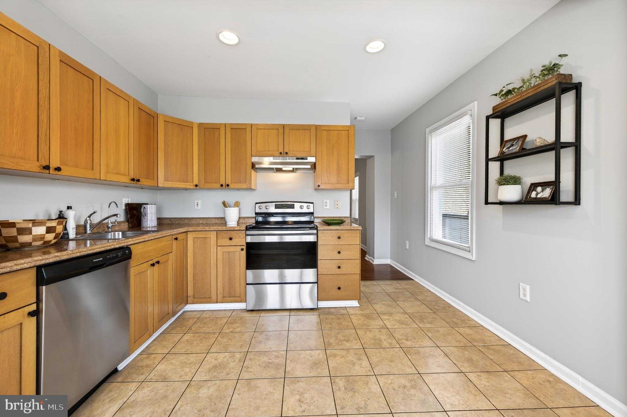 138 Magnolia St photo 9