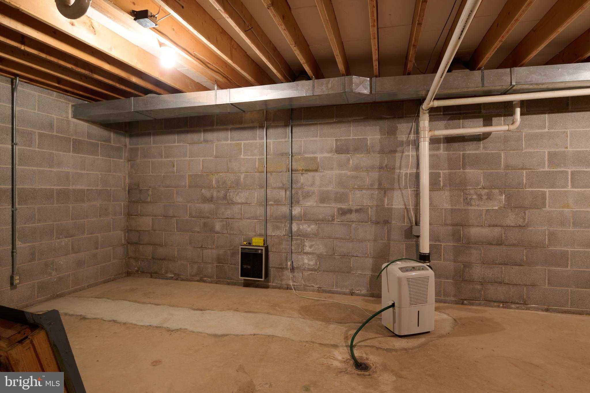 576 E Shadow Ln photo 76