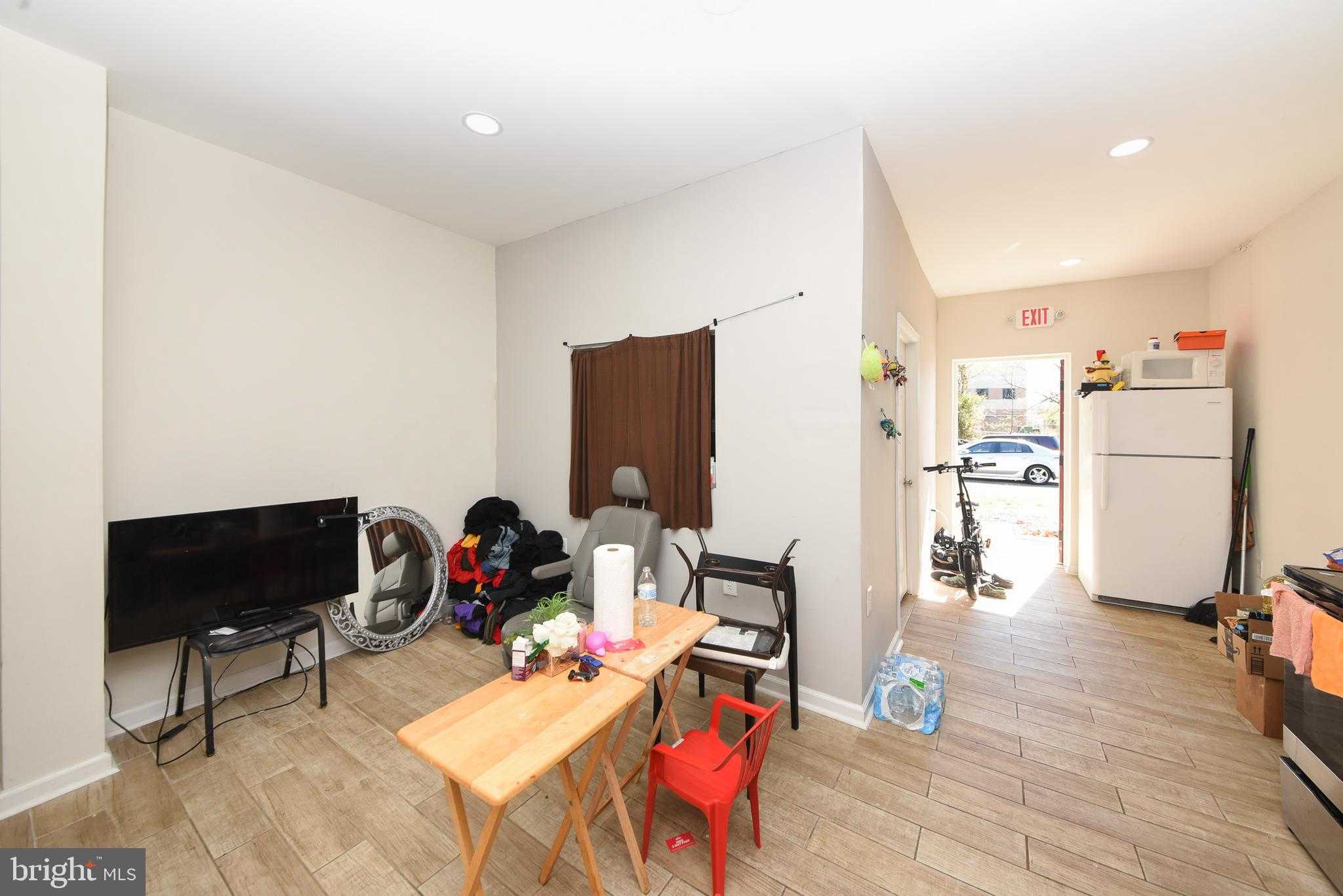 86 N York Rd photo 31