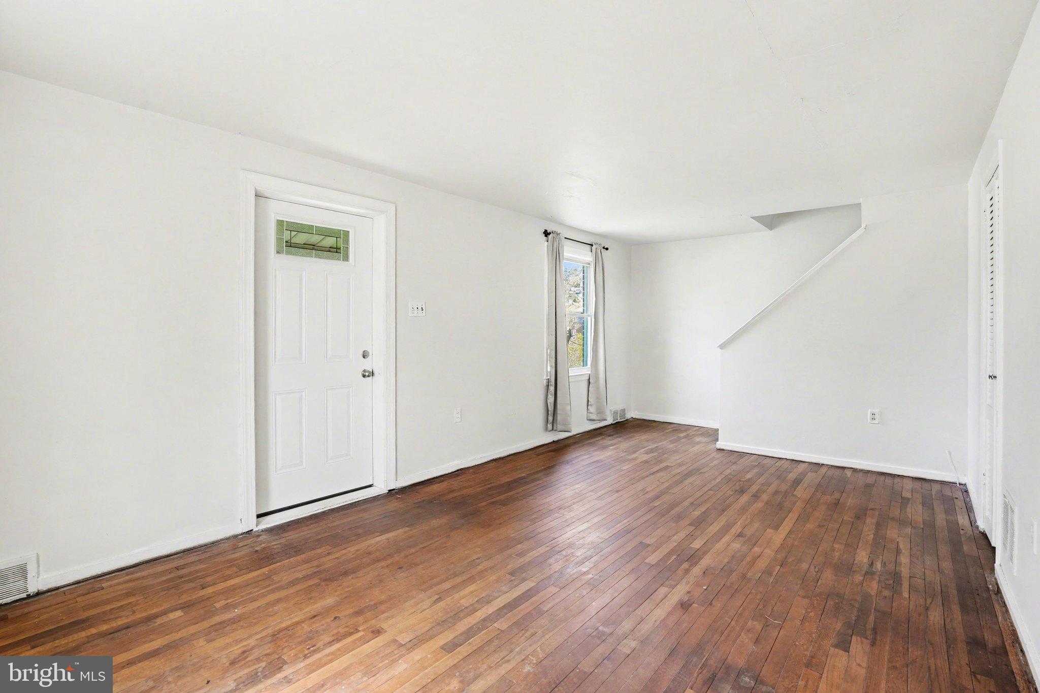 303 Wyatt Rd photo 4