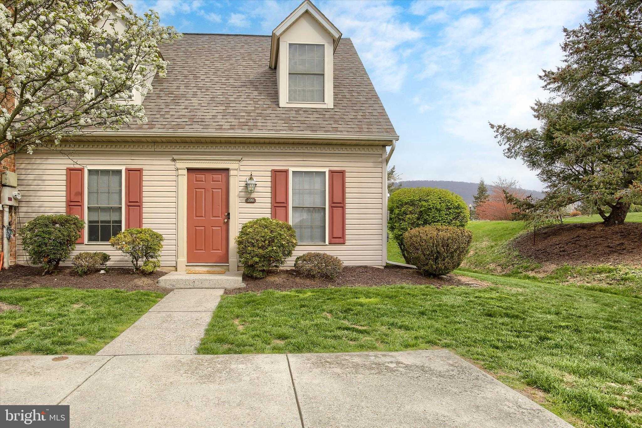 200 N Timber CT photo 2