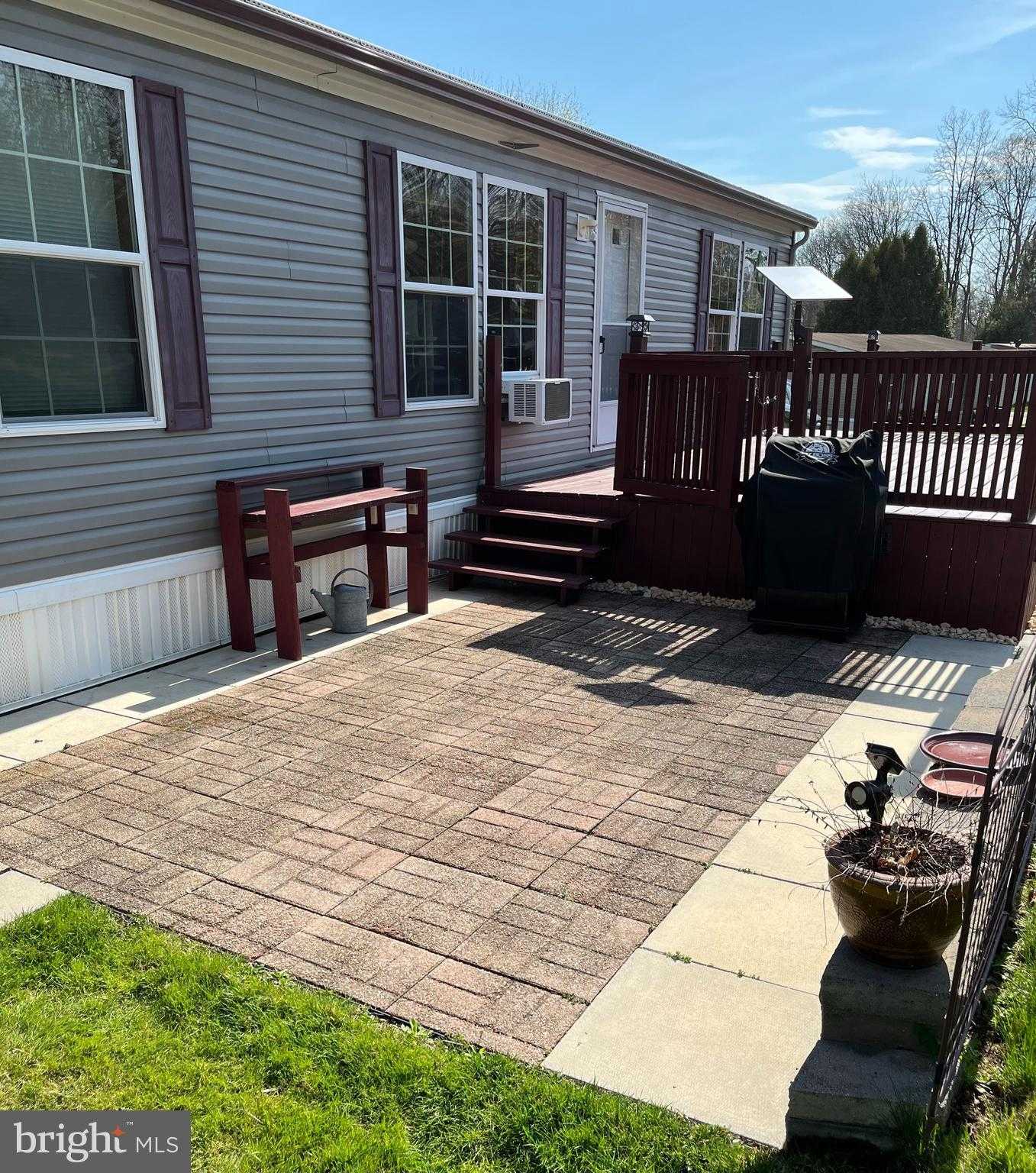 51 Helena Ln photo 3