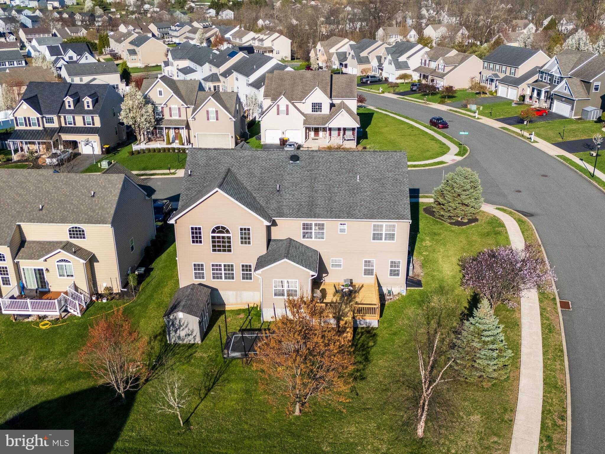 527 Centennial Ave photo 40