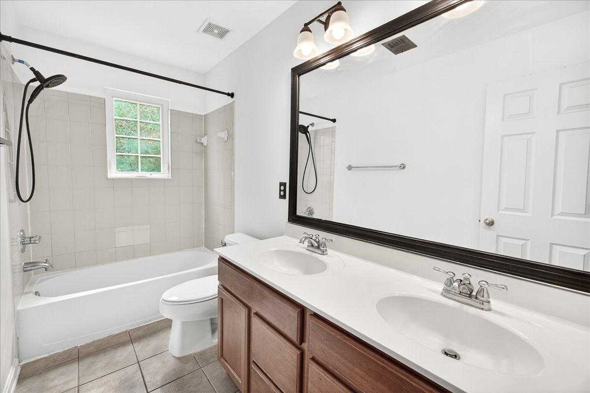 18733 Falling River Dr photo 29