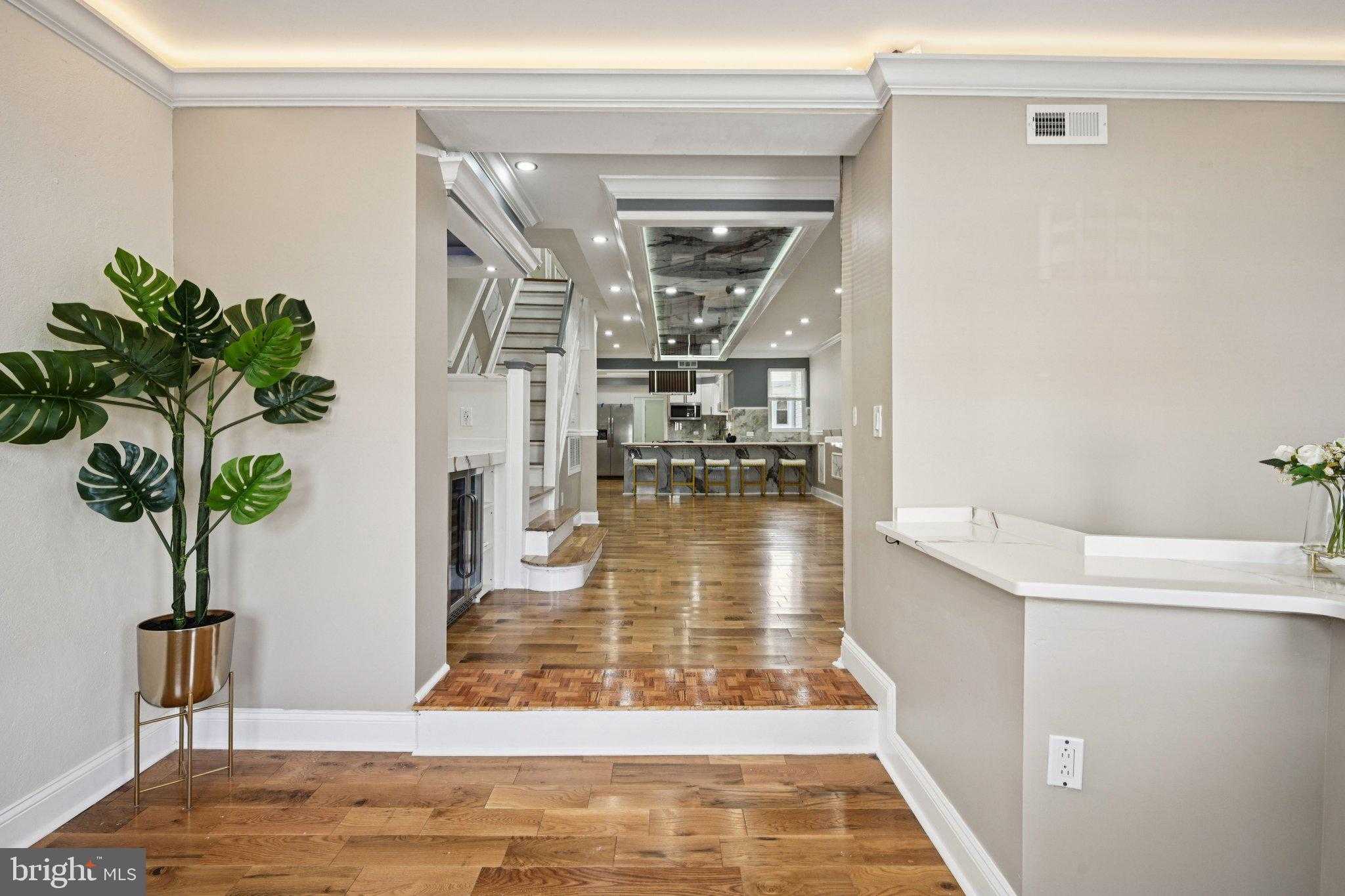 5914 Springfield Ave photo 4