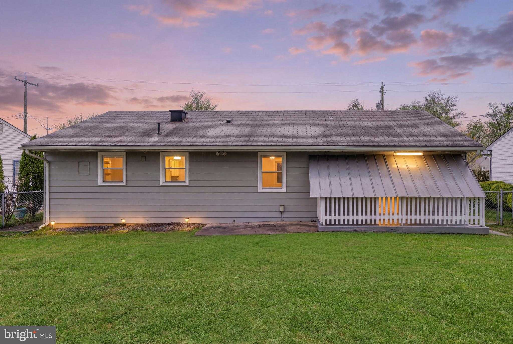 1923 Lewis Ave photo 38