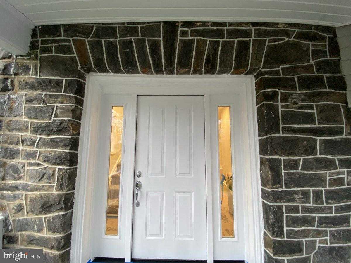 1308 Amosland Rd photo 4