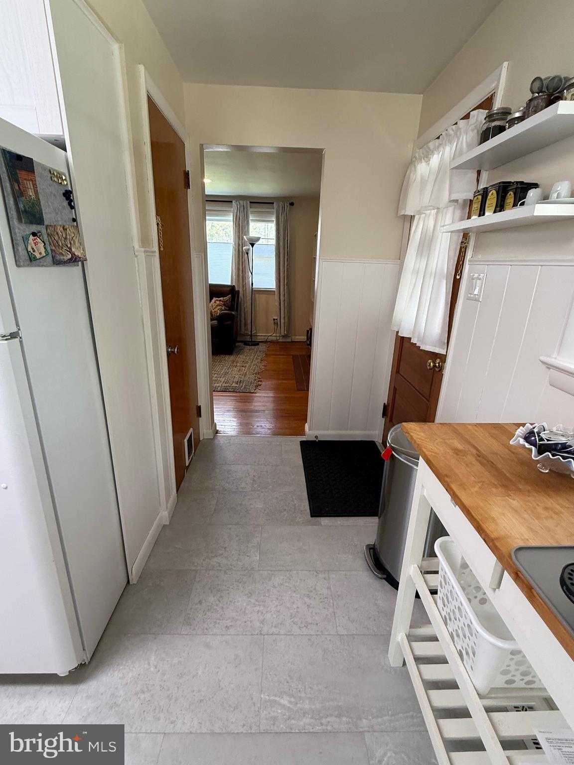 1239 York Rd photo 13