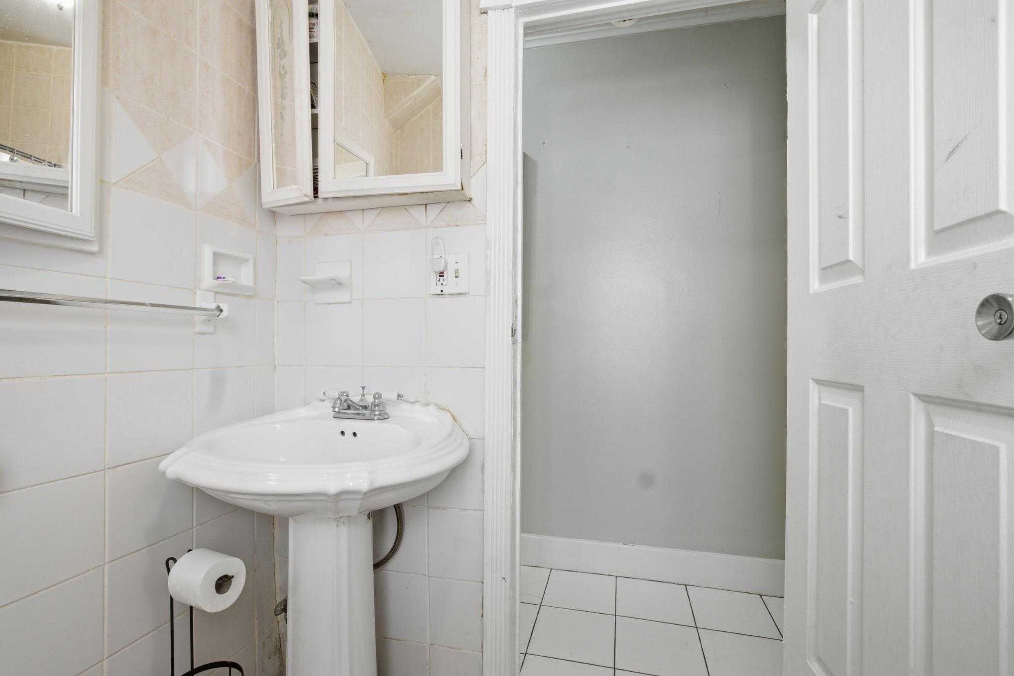 1330 Church St photo 11