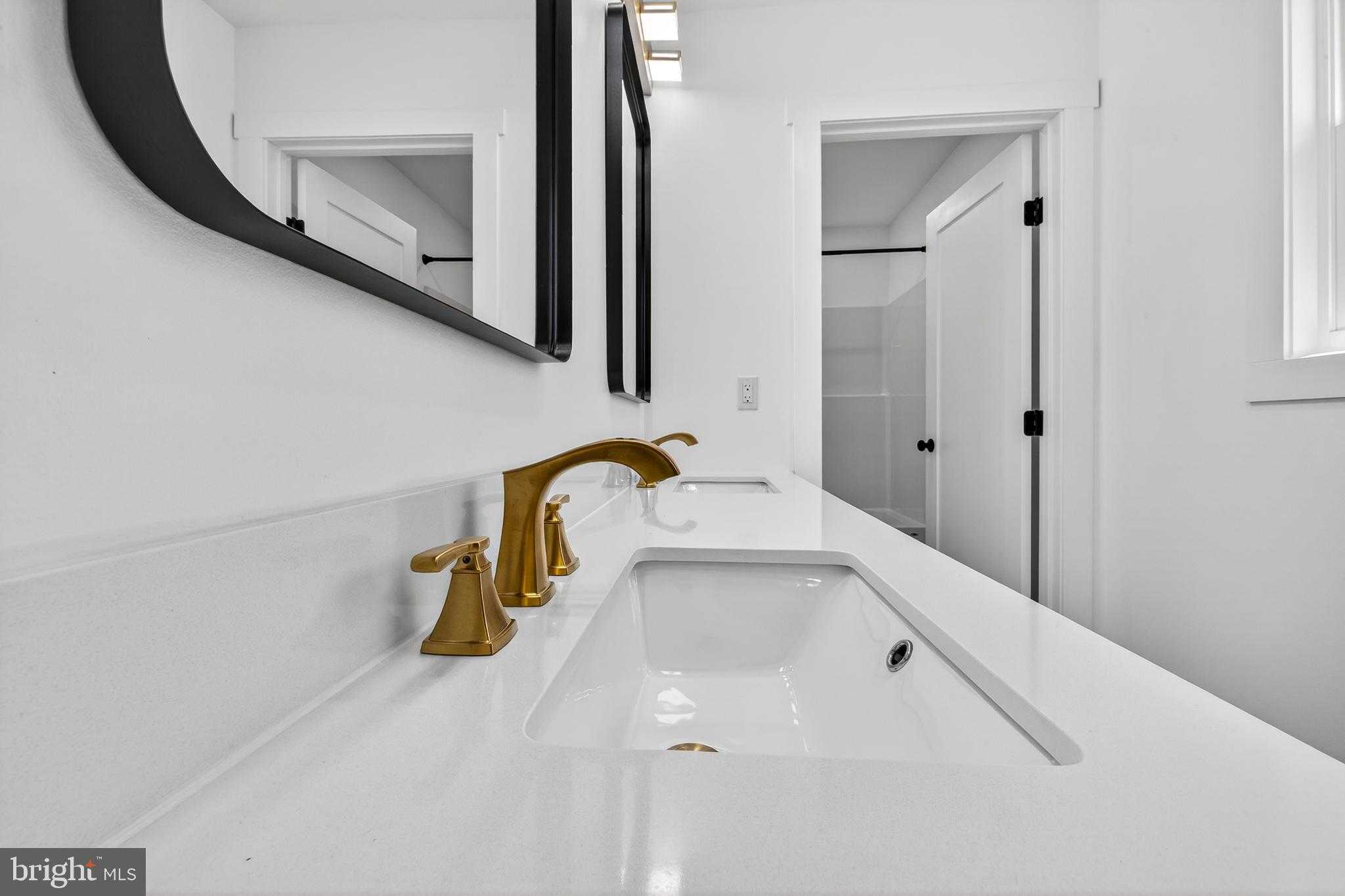 551 Park Rd photo 36