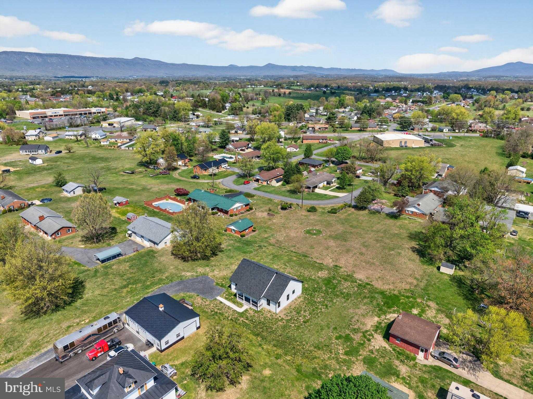 551 Park Rd photo 72