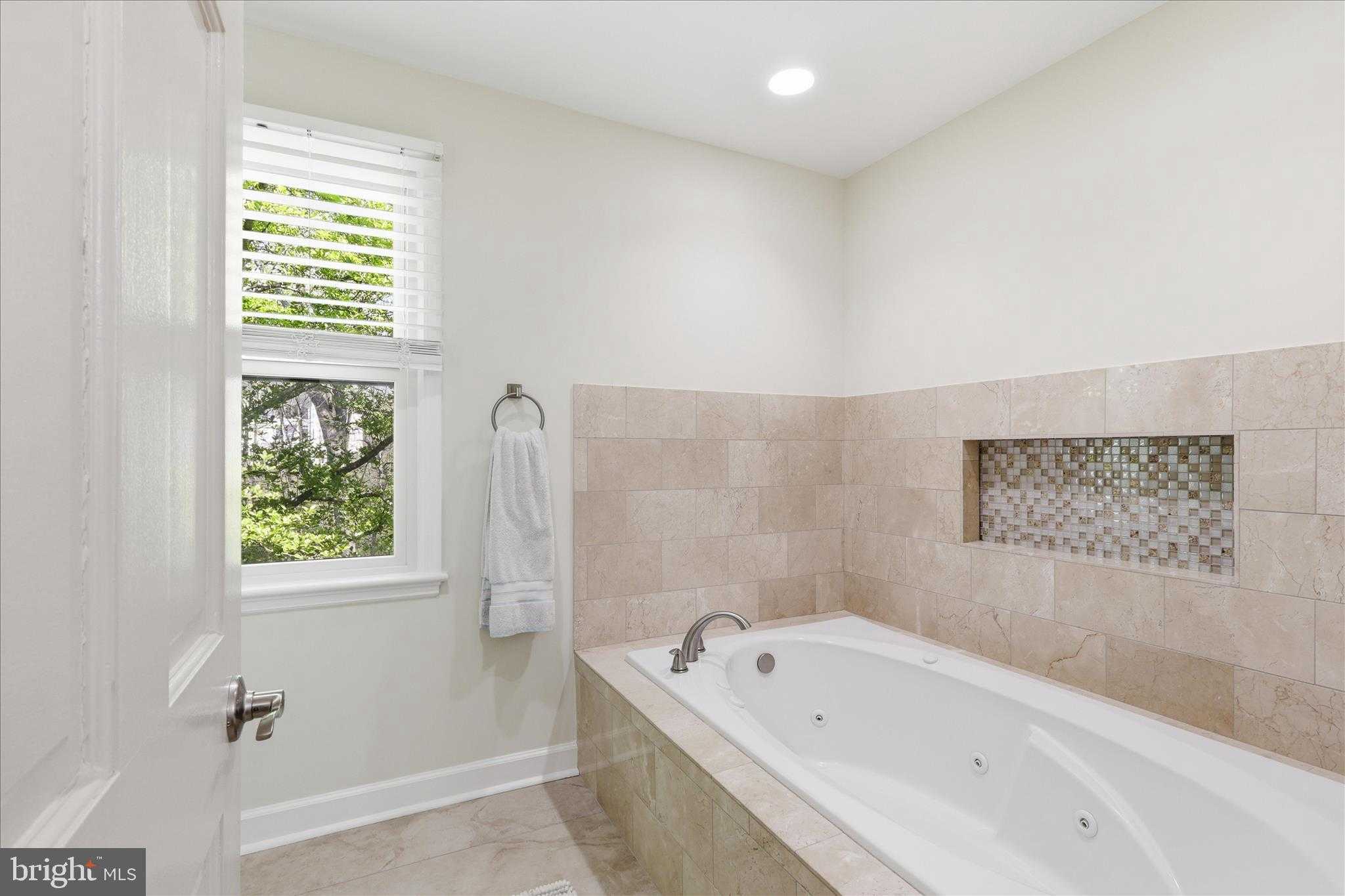 9708 Spring Ridge Ln photo 29