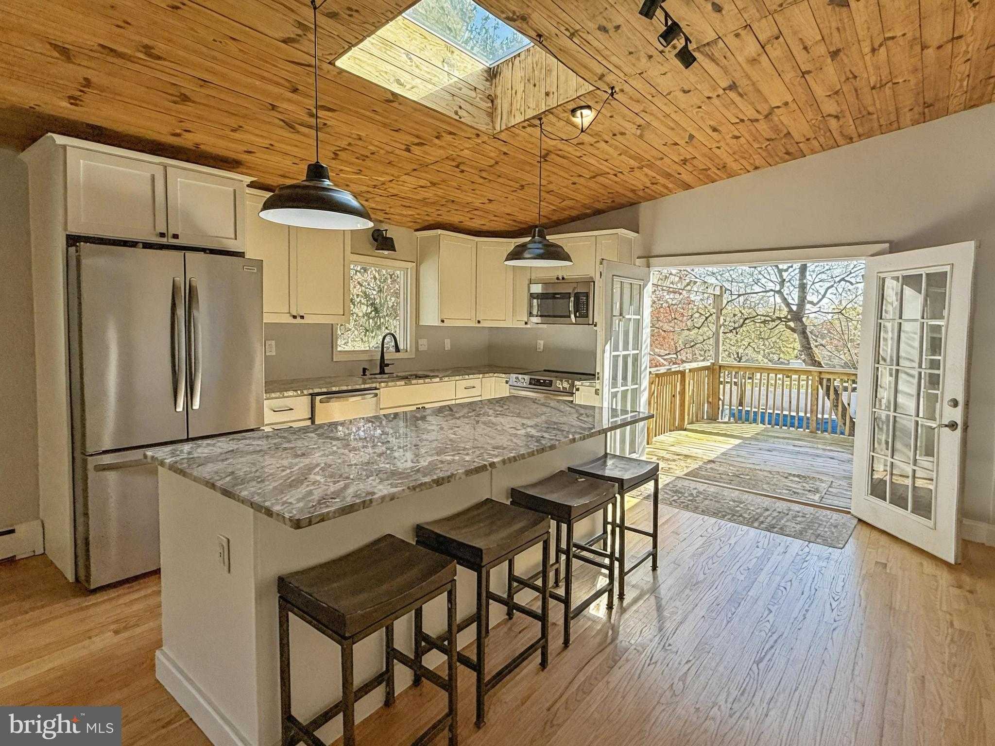 2501 Roy Ter photo 8