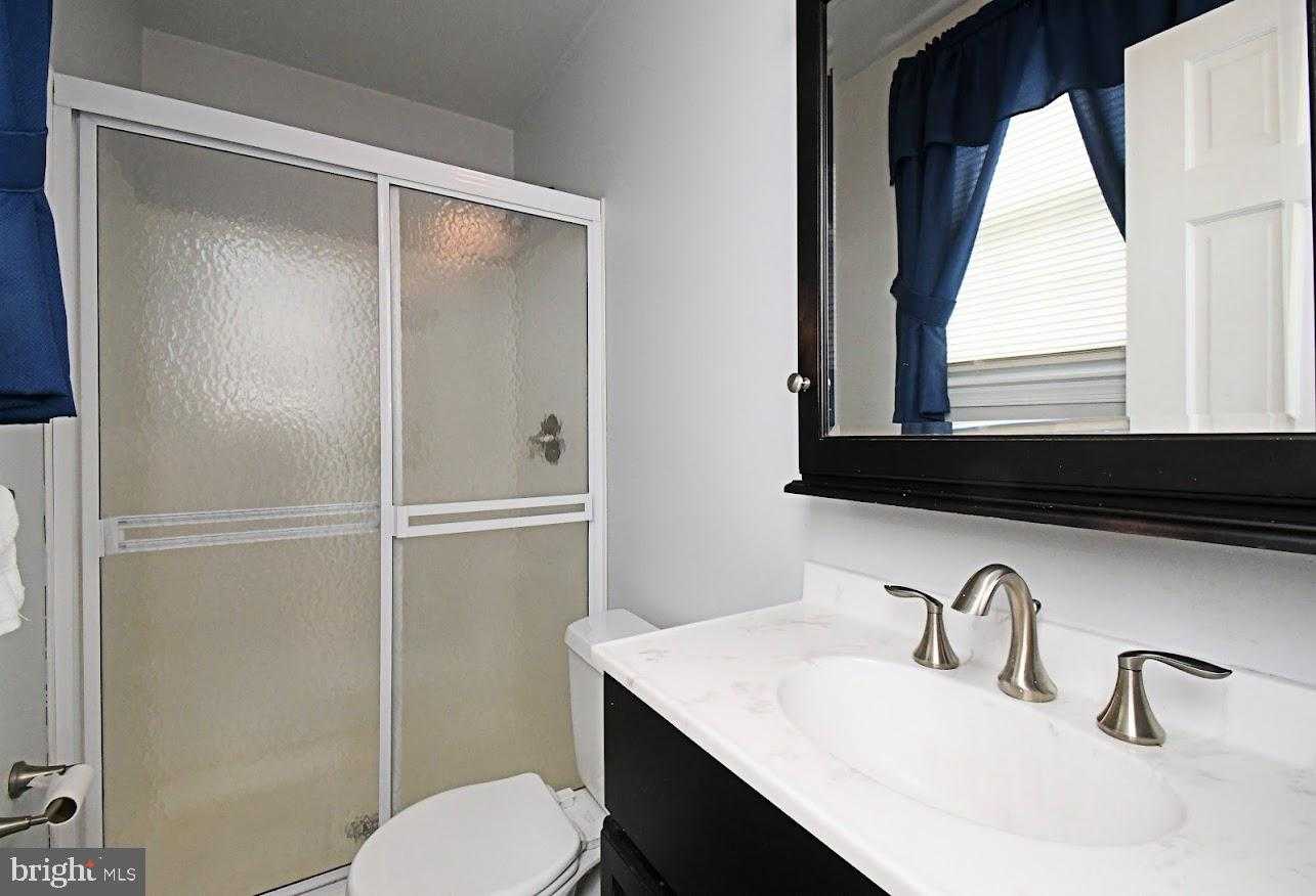 31 Farber Dr photo 21