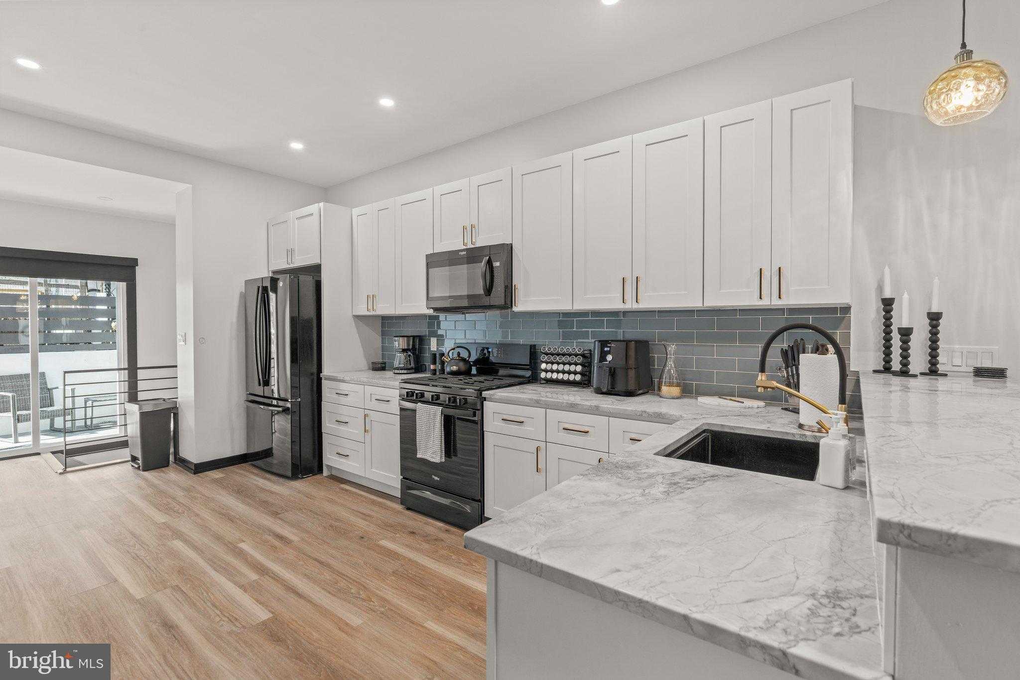 2232 S 17th St photo 10