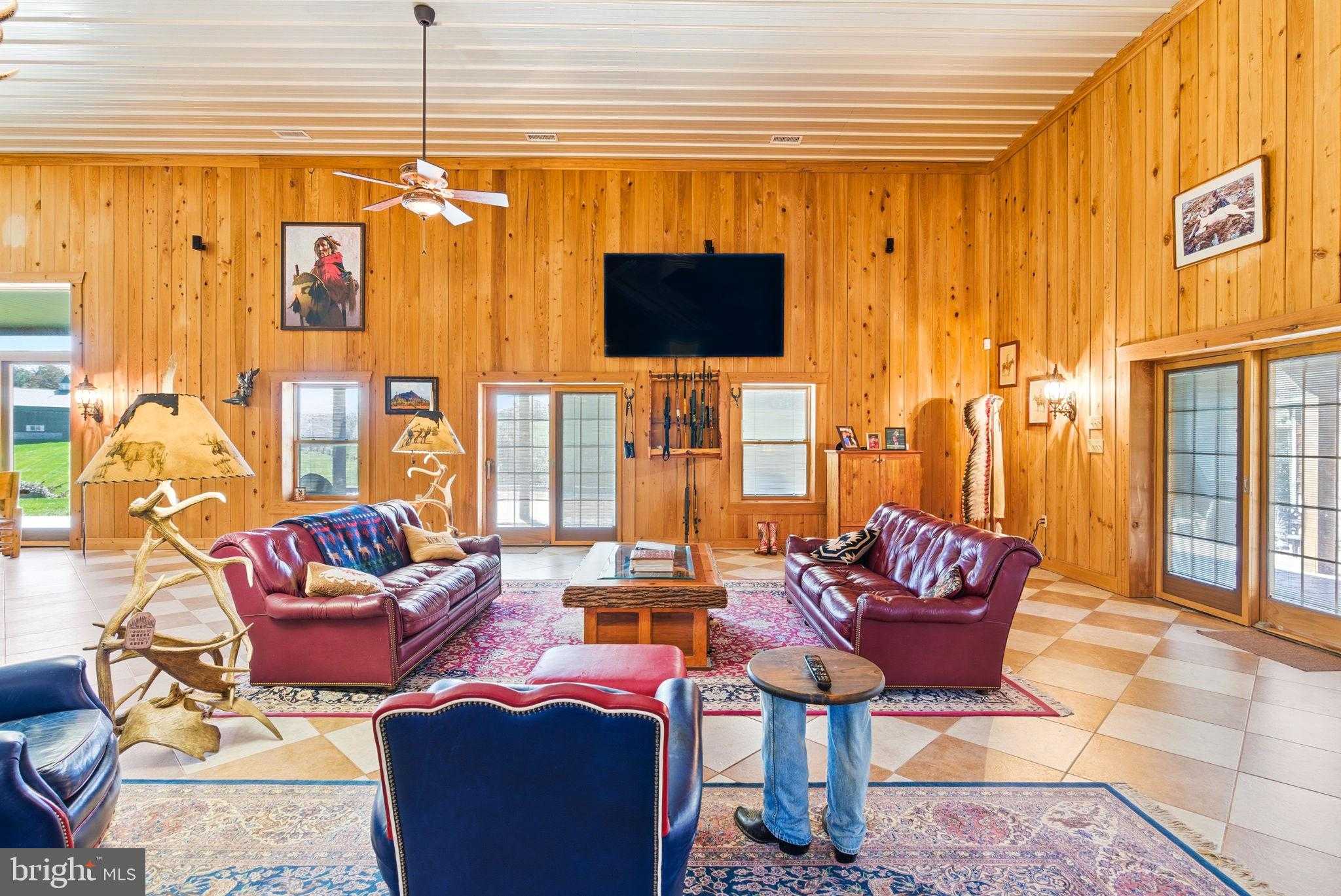 240 Stoneleigh Rd photo 47