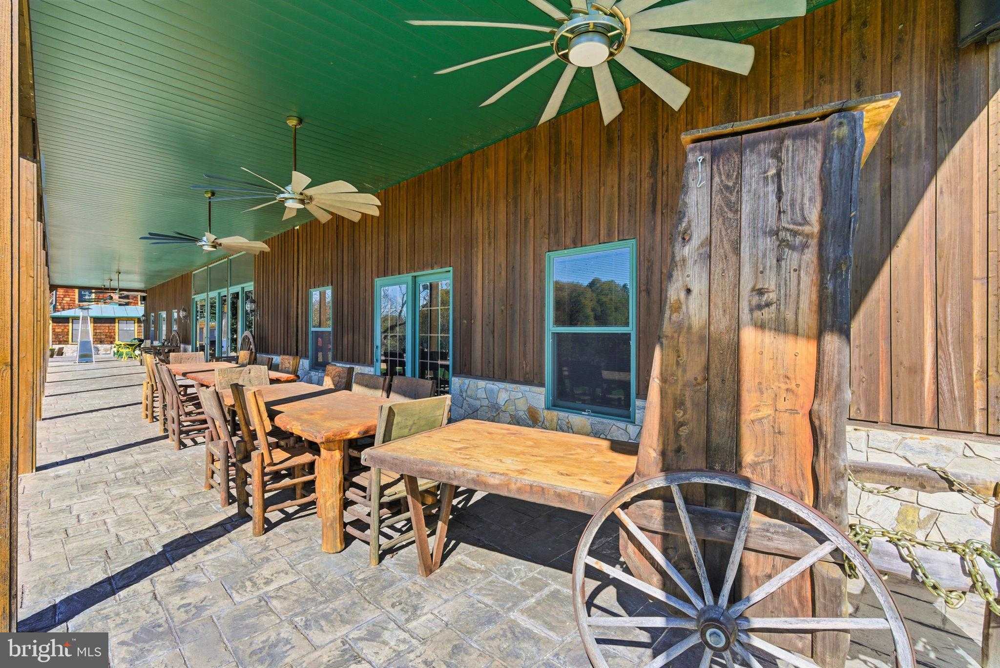 240 Stoneleigh Rd photo 77