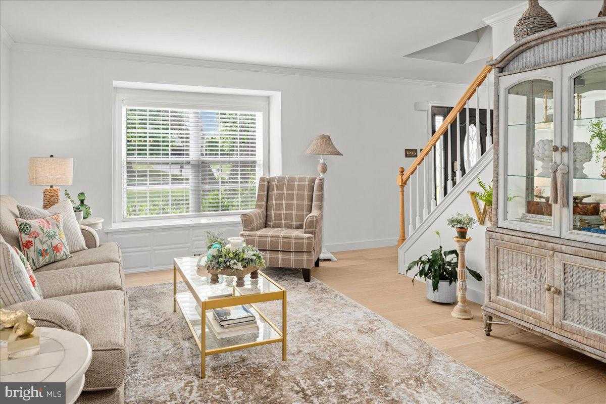 3043 Fairhill Dr photo 18