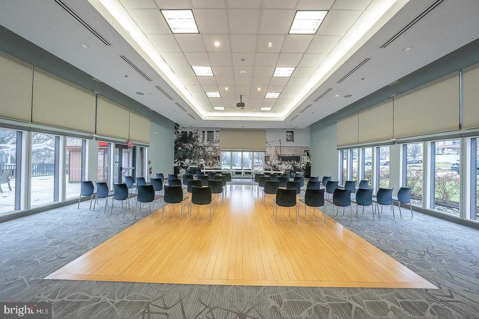 20925 Valley Forge Cir # 925 photo 23