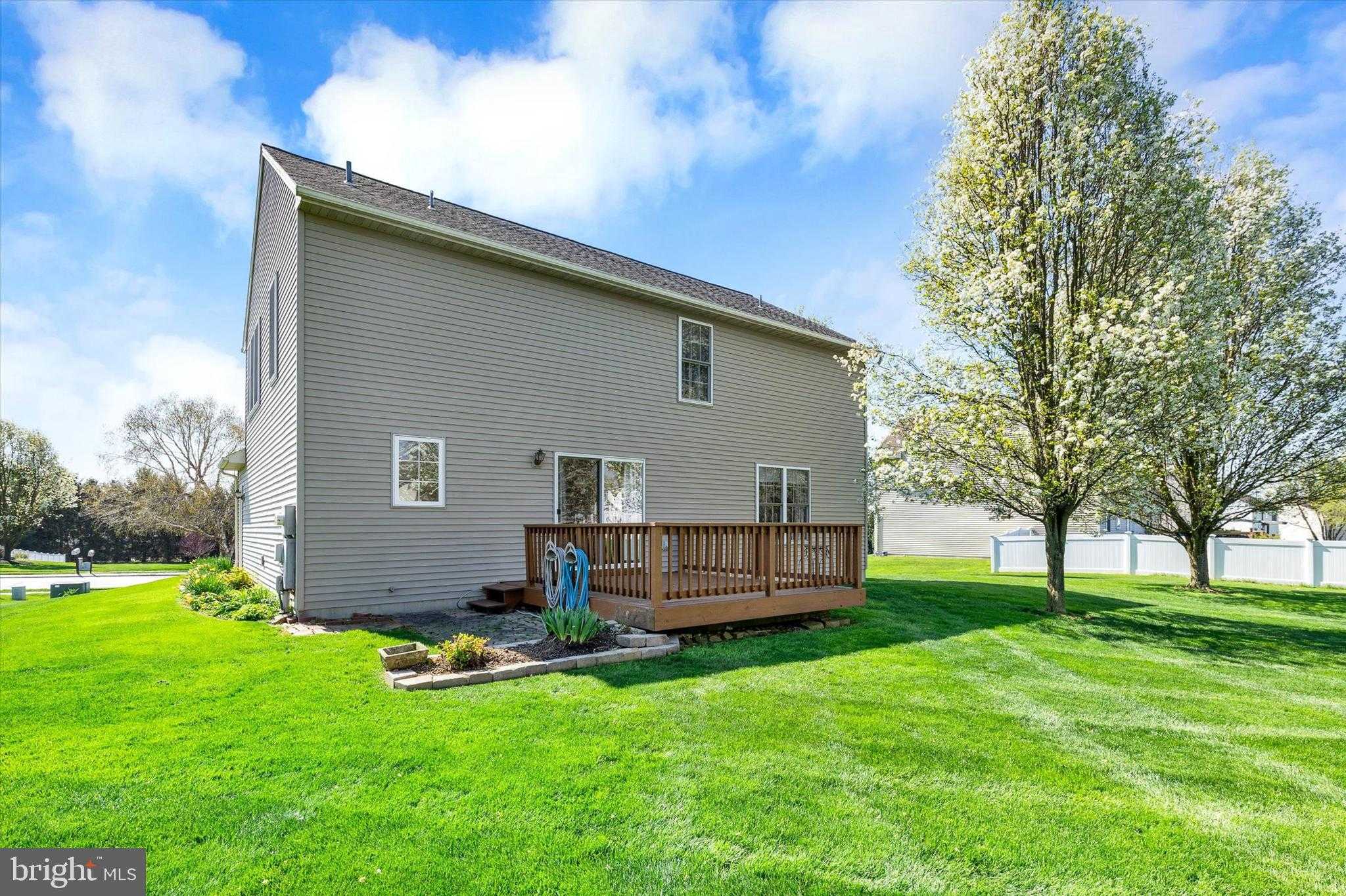 113 Hillcrest Rd photo 29