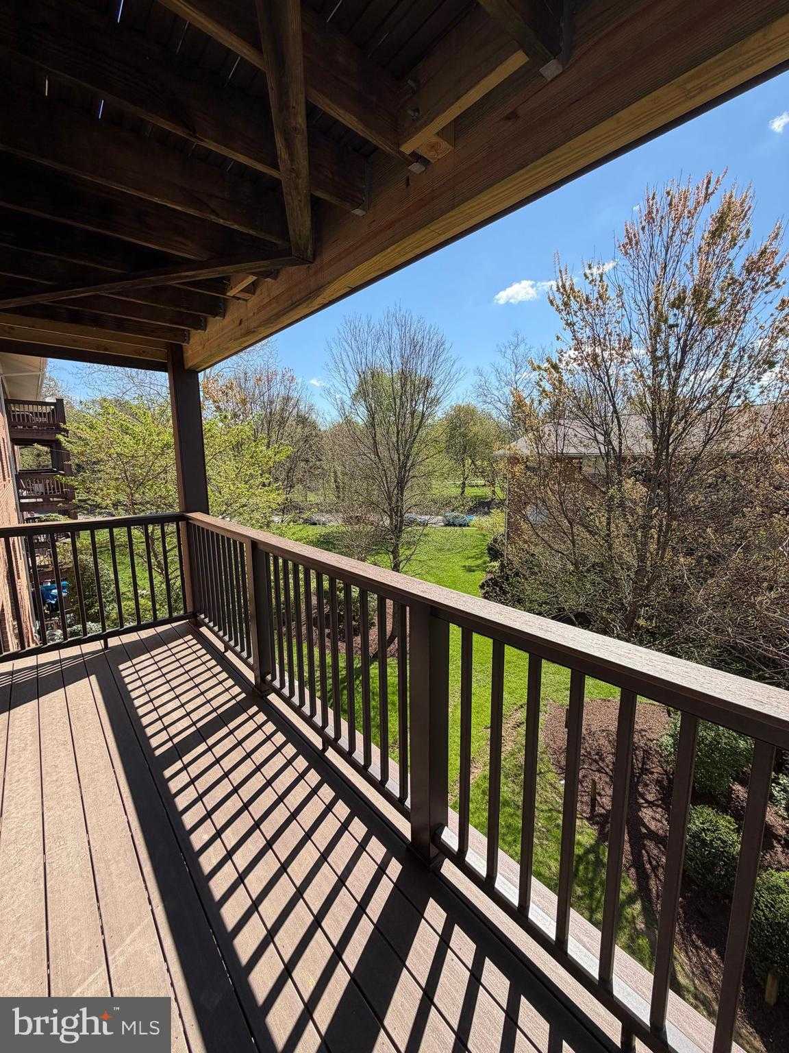 2754 Hollywood Rd Apt 202 photo 7