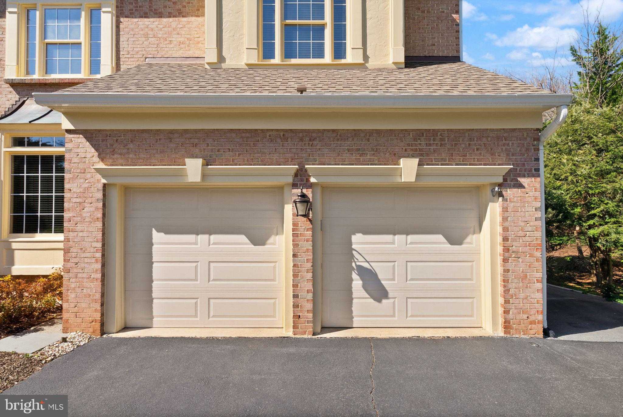 12212 Jonathons Glen Way photo 4