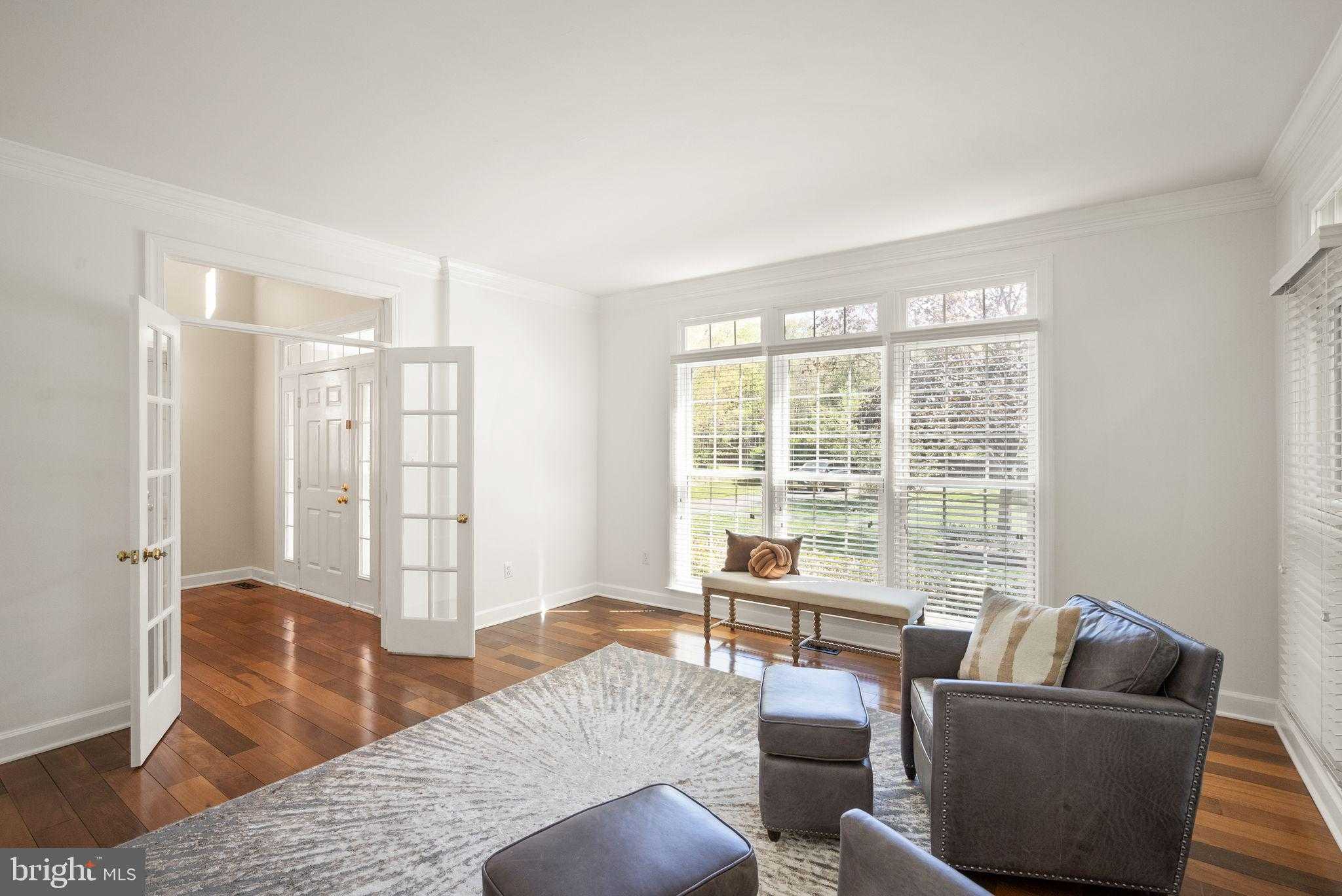 12212 Jonathons Glen Way photo 8