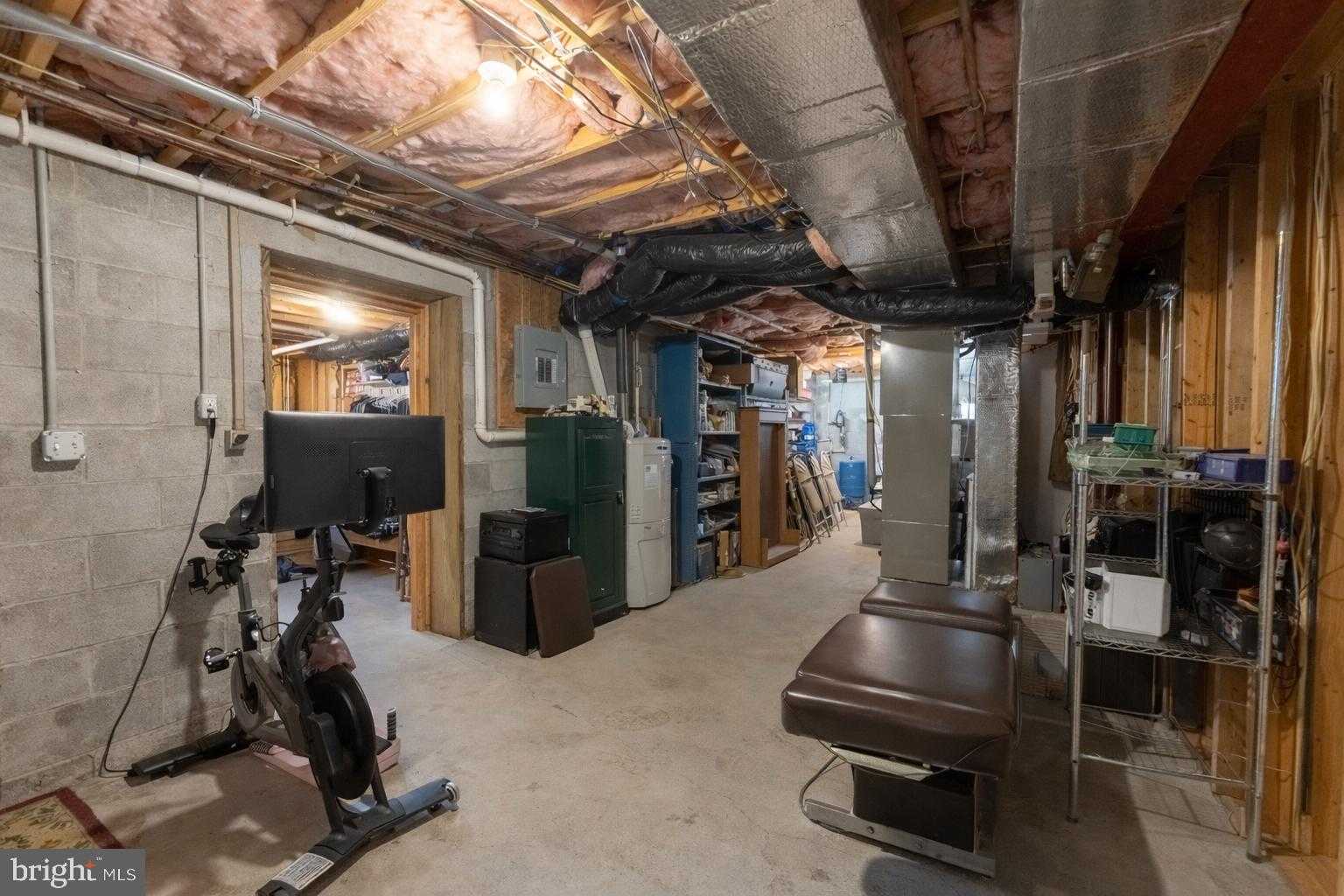 13729 Cross Roads Ave photo 27