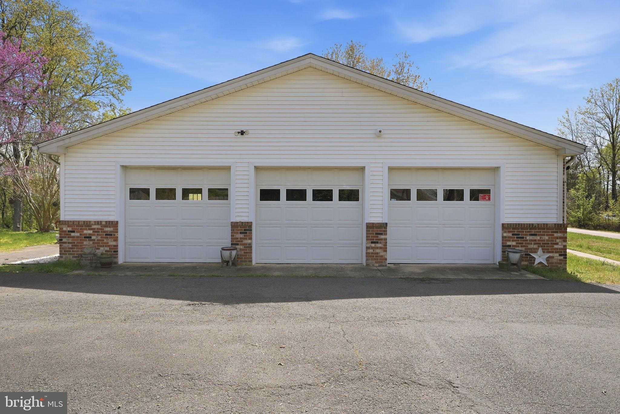 10757 Tullamore CT photo 34