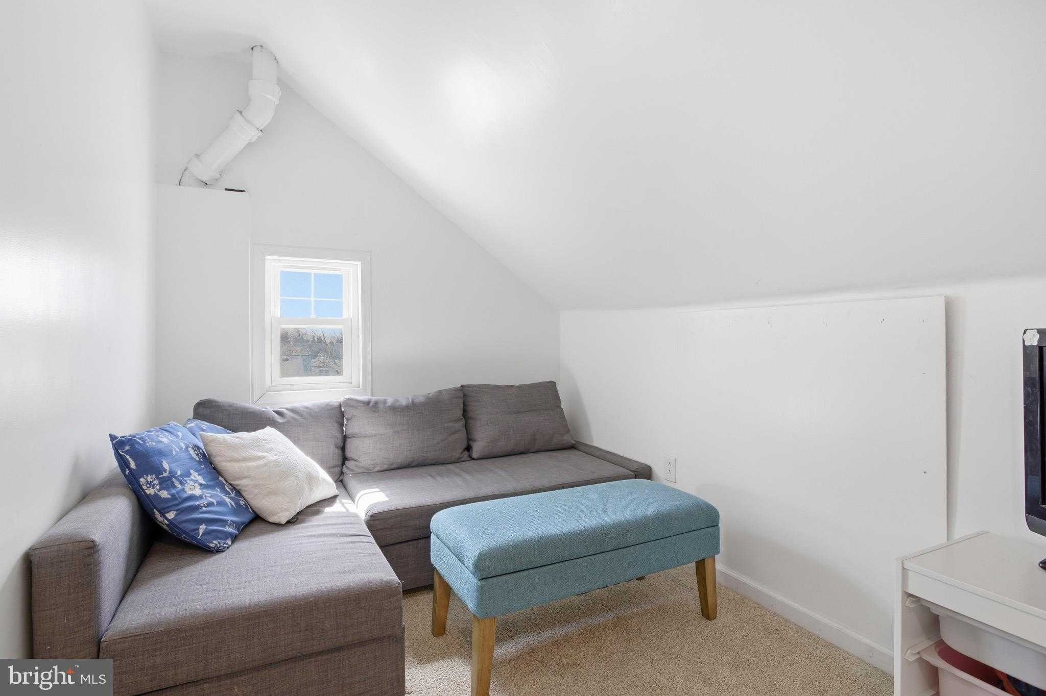 277 Ballymore Rd photo 21