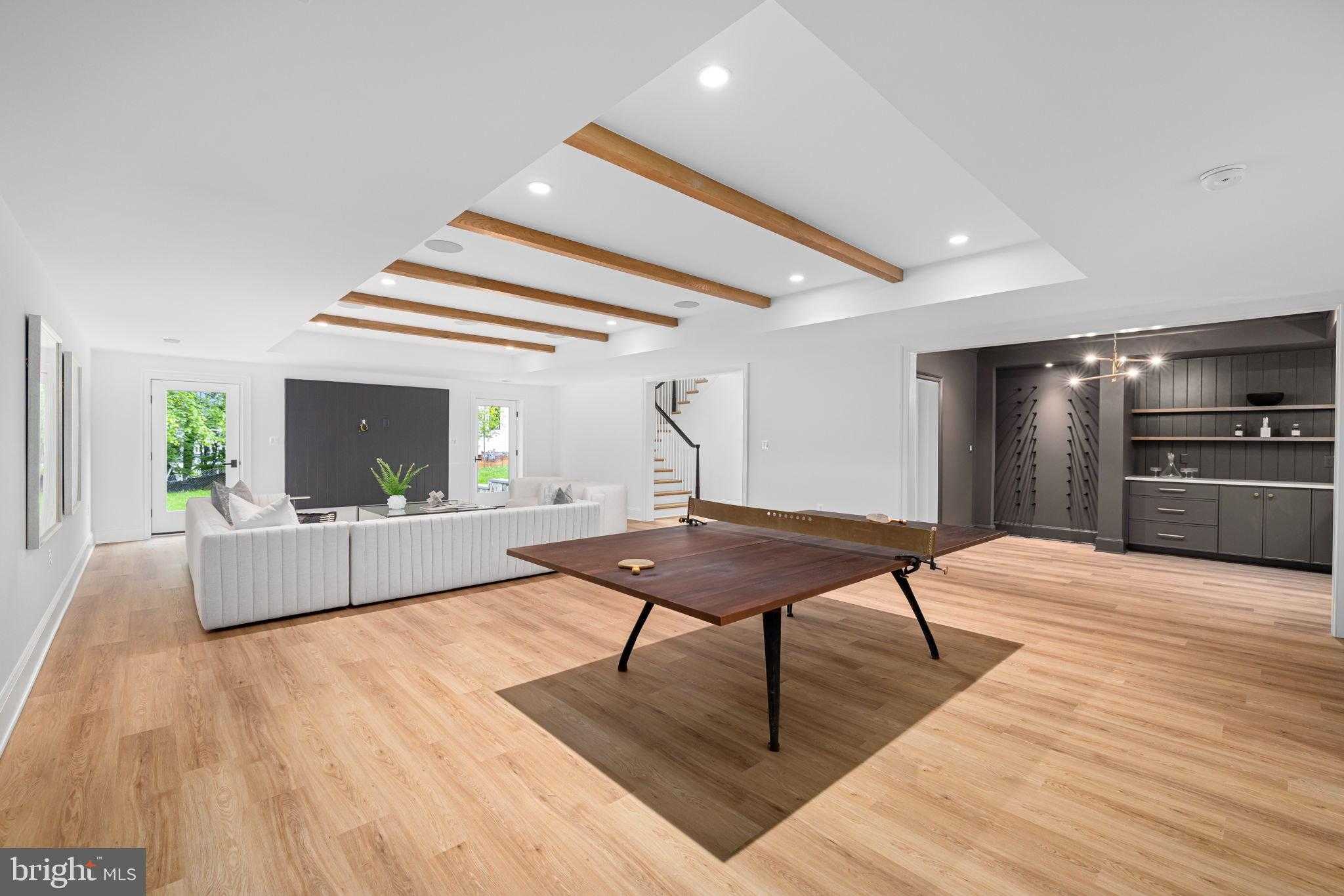 2107 Elliott Ave photo 32