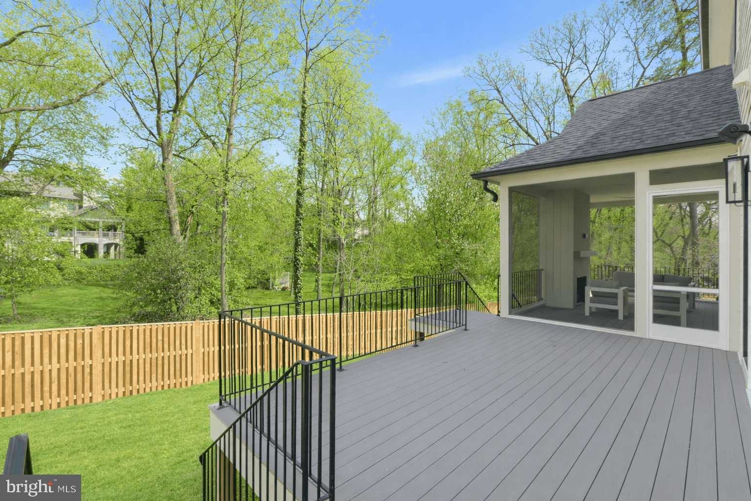 2107 Elliott Ave photo 35