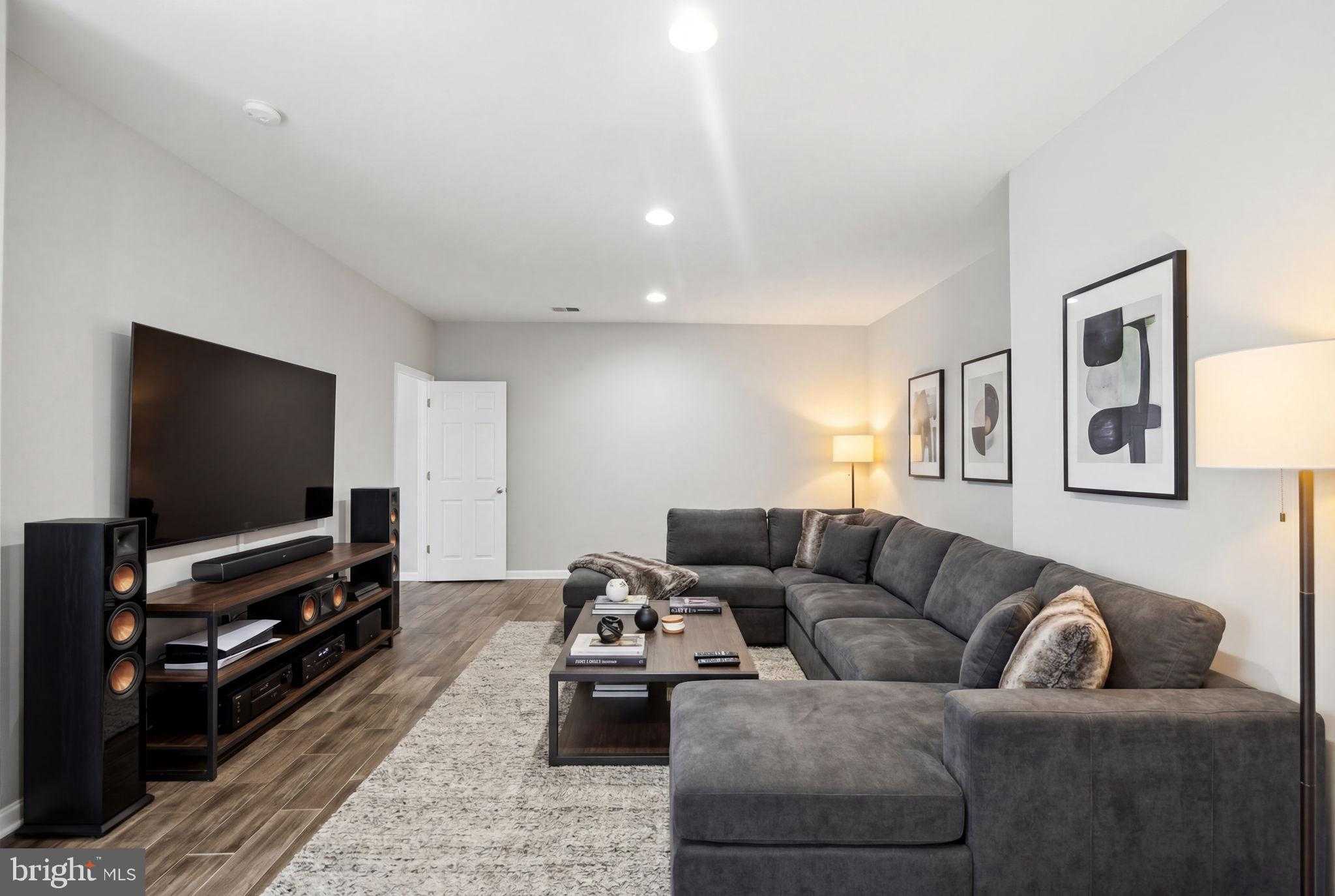 6925 Mill Valley Dr photo 50