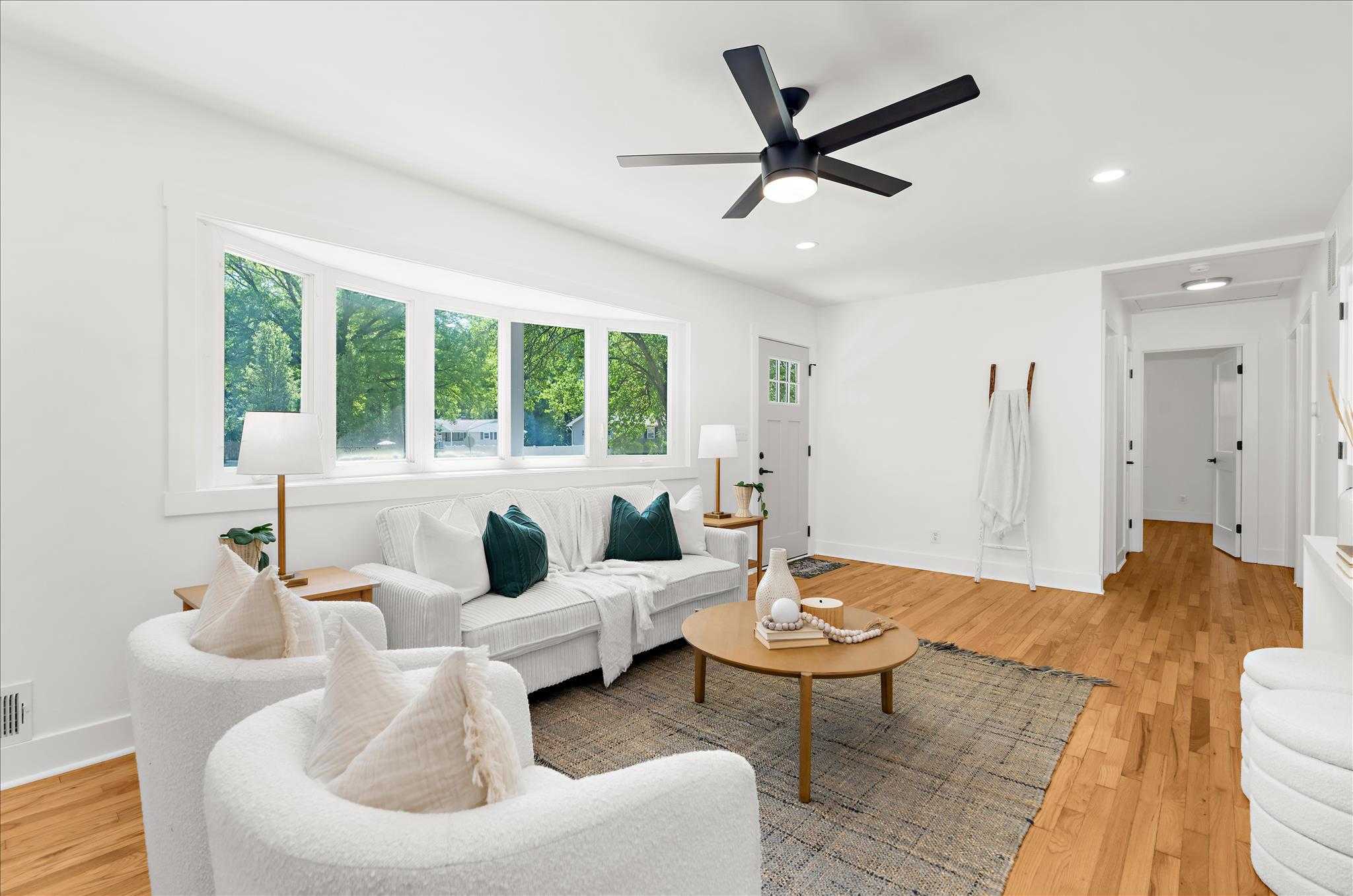 490 Greenwood St photo 24