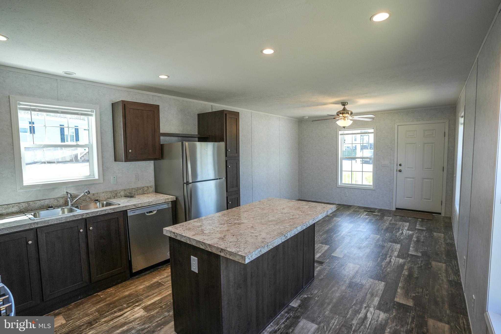 20 Court St photo 14