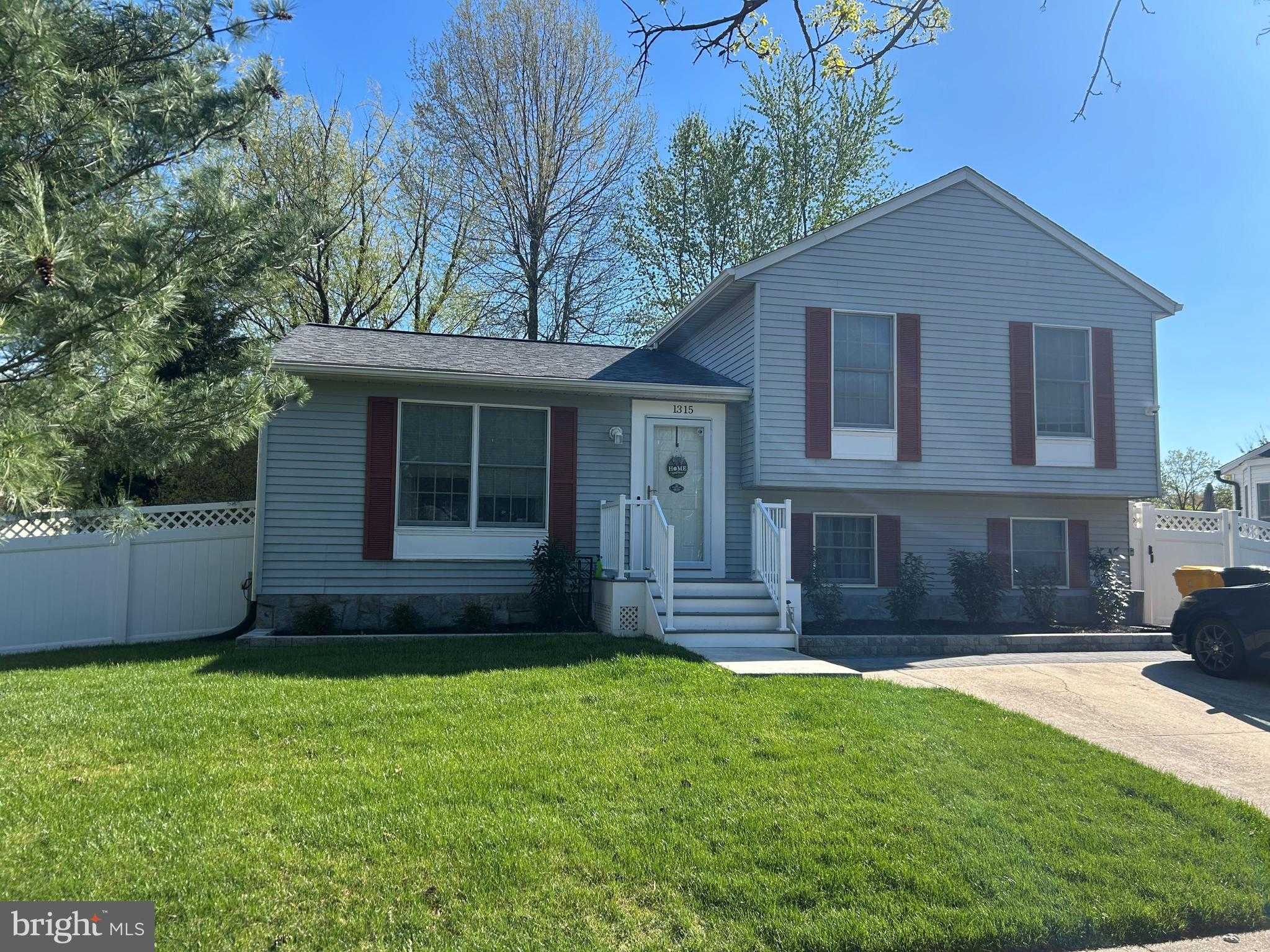 1315 Somerset Rd, Severn