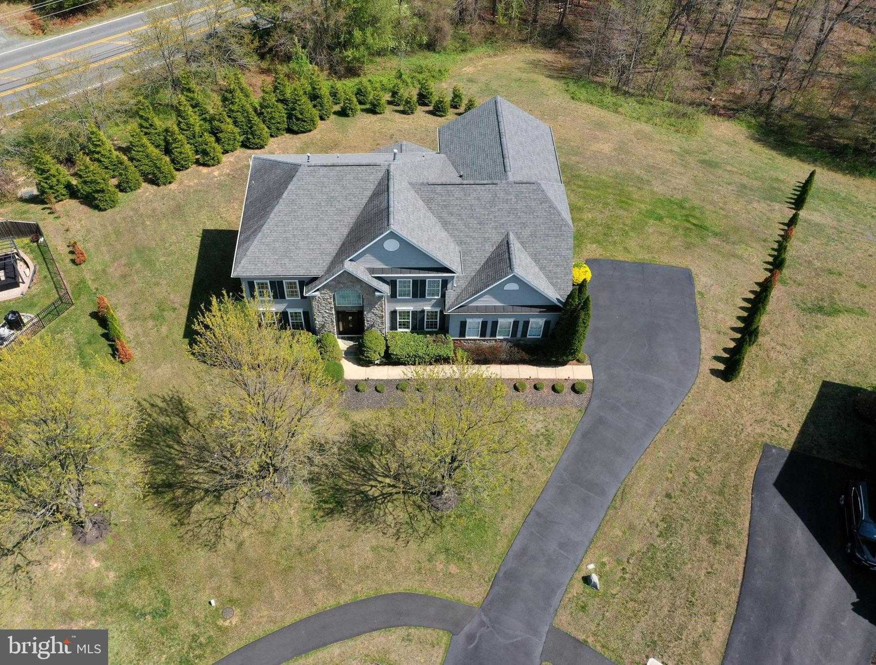 22 Hemming Dr photo 4